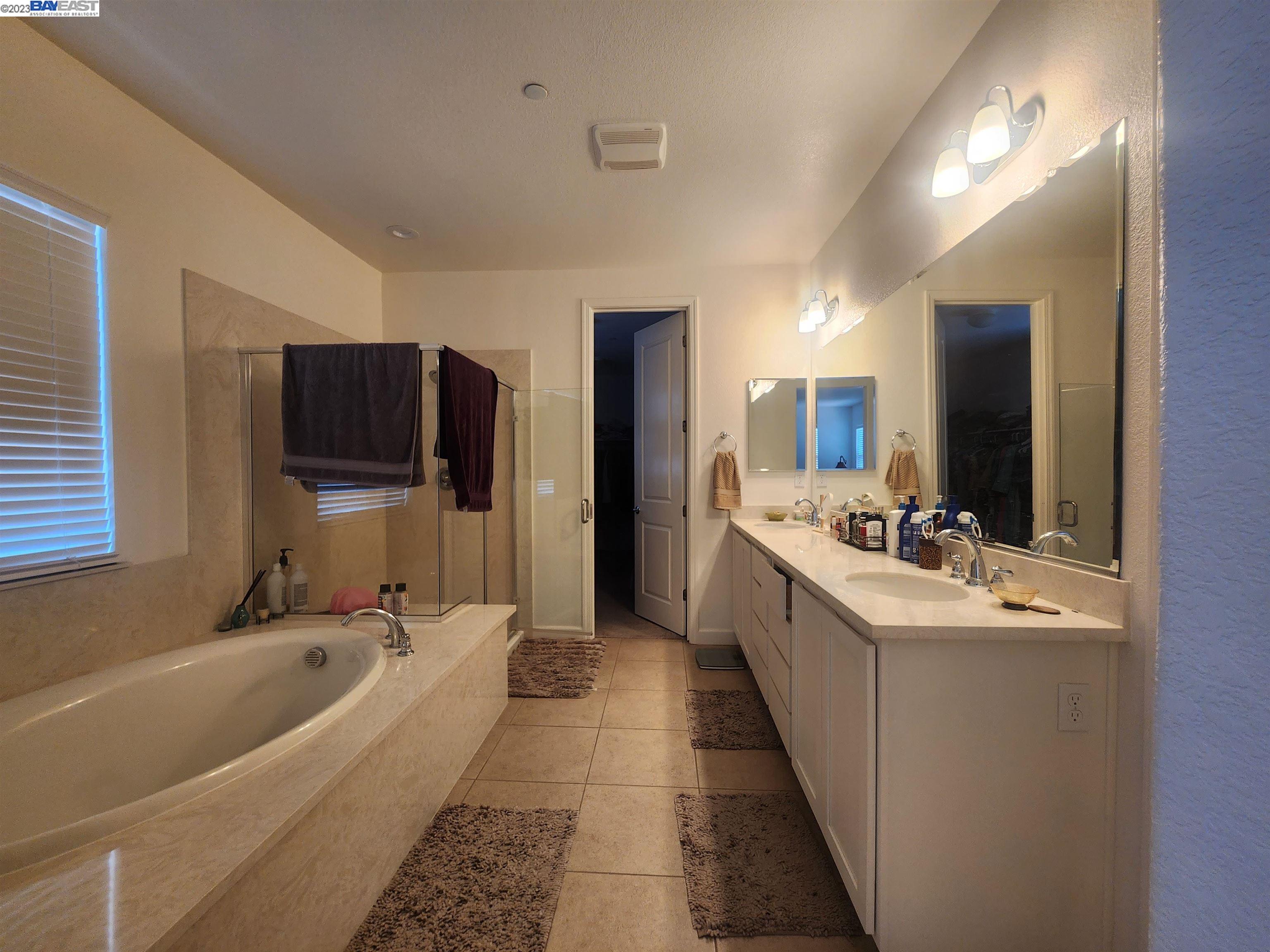 305 Hampstead Dr