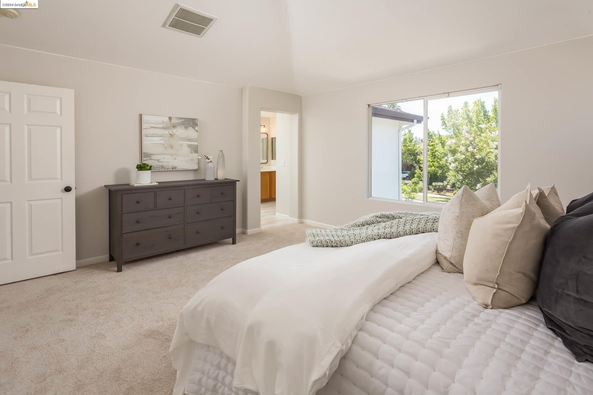 712 Crocket Dr