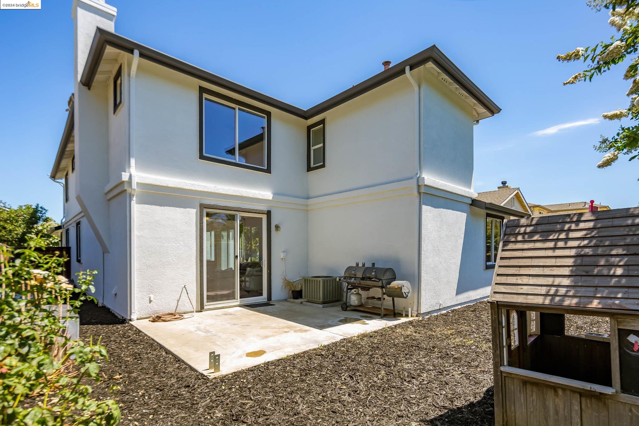 712 Crocket Dr