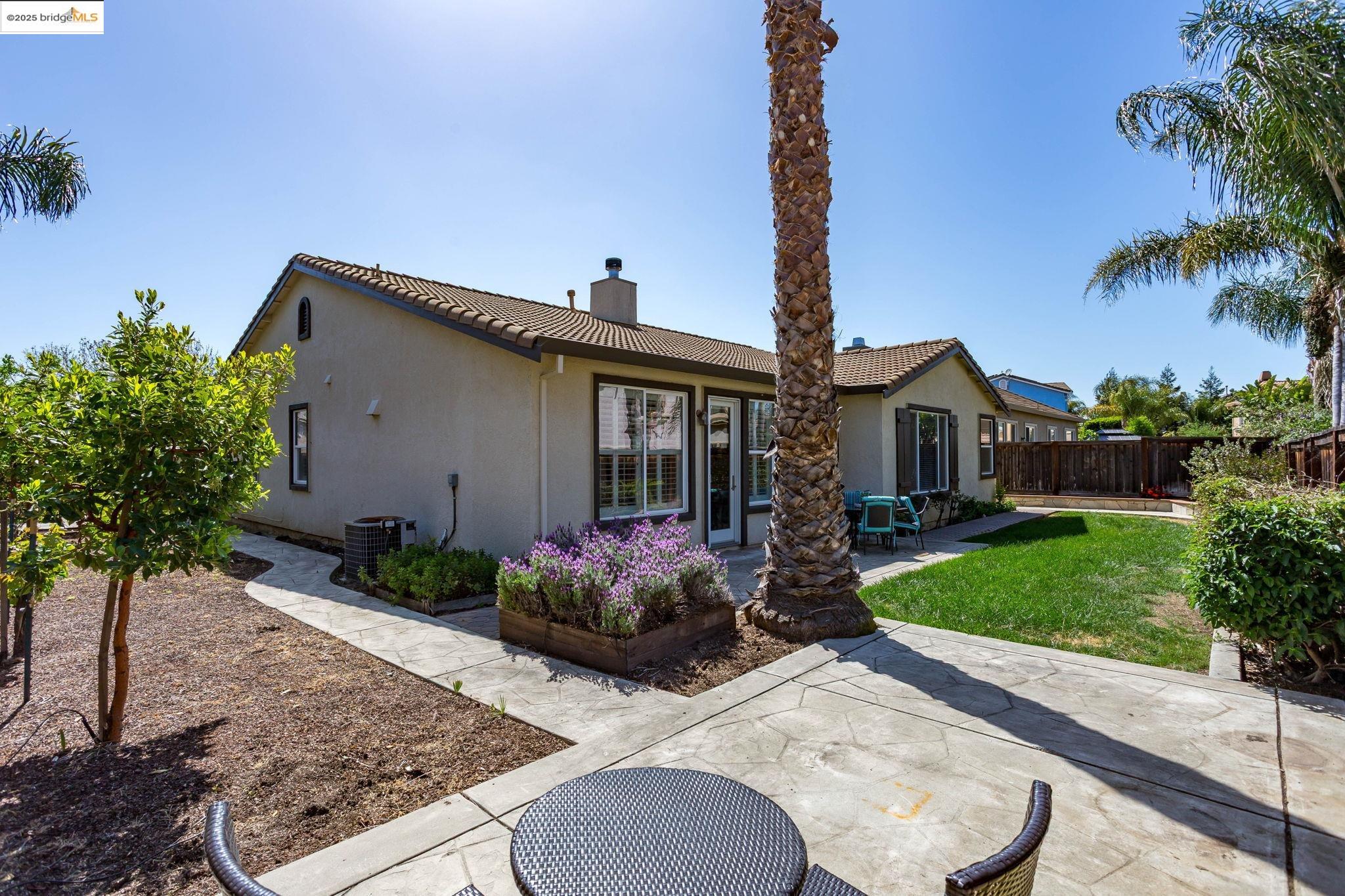 2205 Barcelona Ct