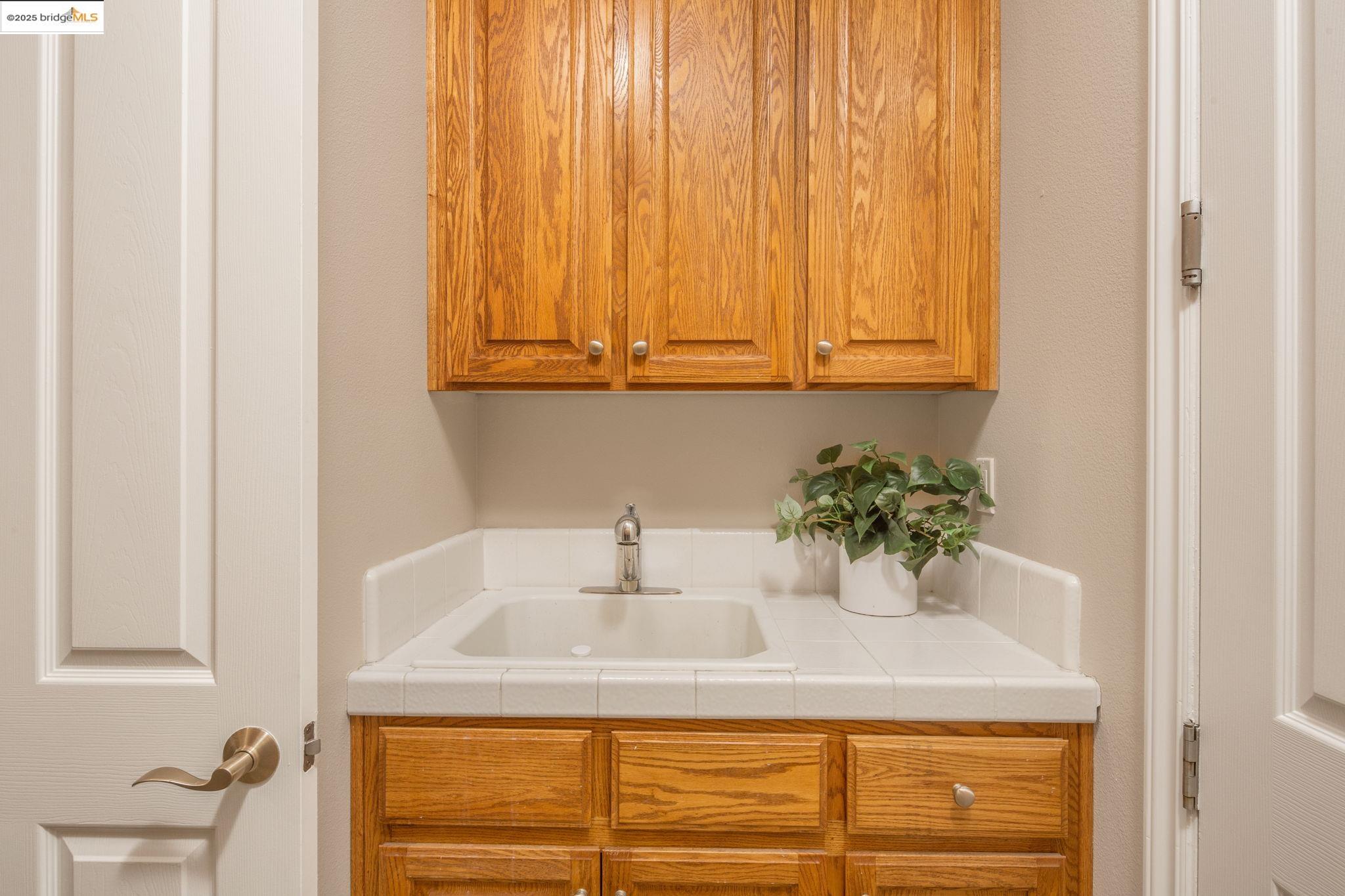 2205 Barcelona Ct