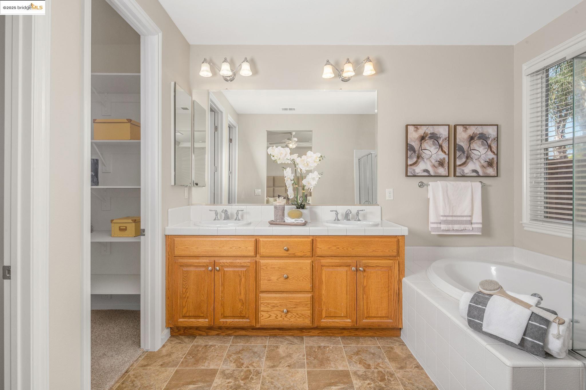 2205 Barcelona Ct