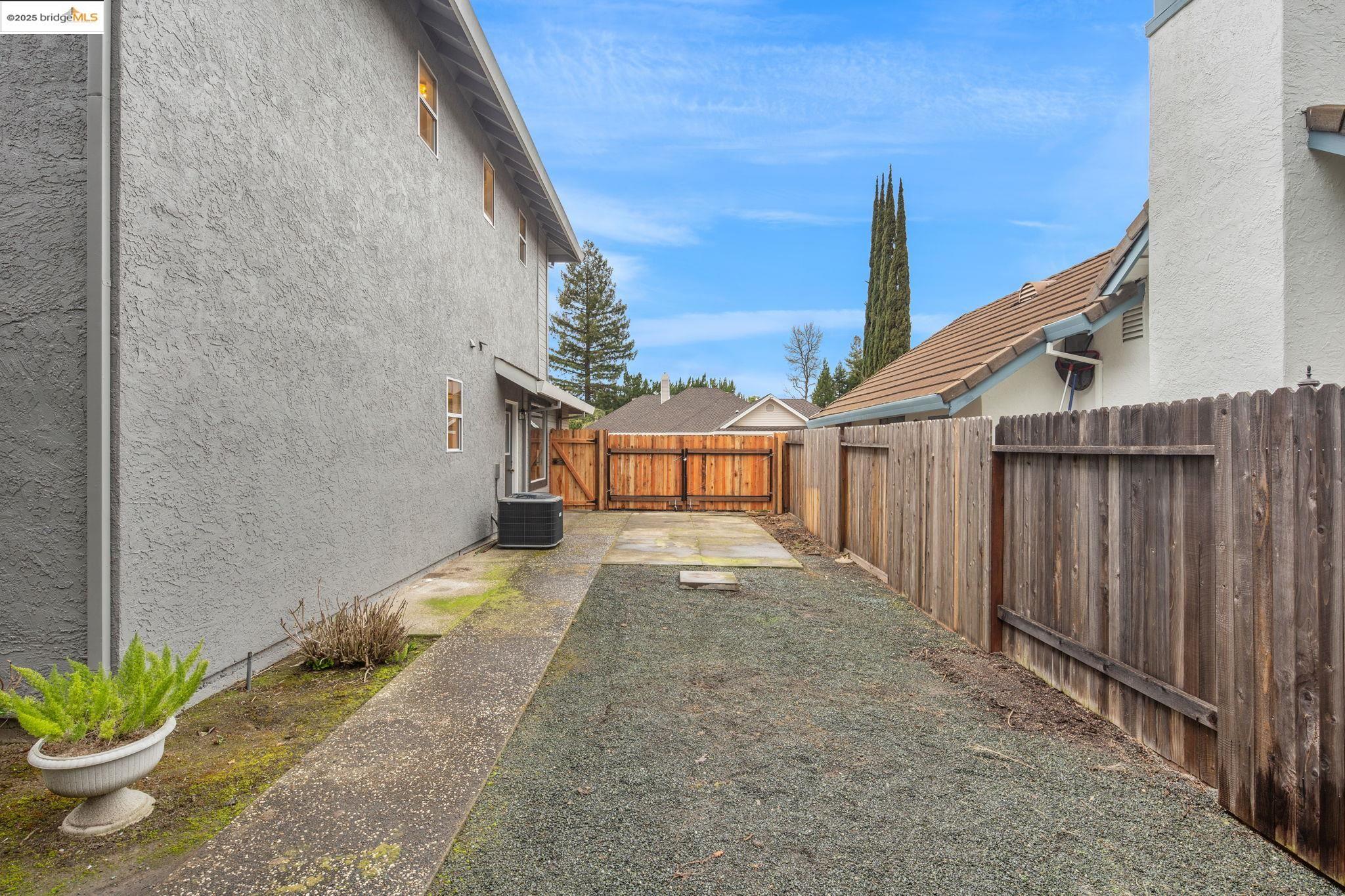 1307 Meadowvista Way