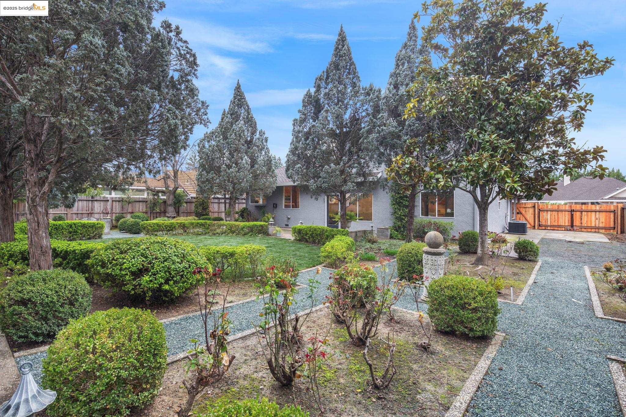 1307 Meadowvista Way