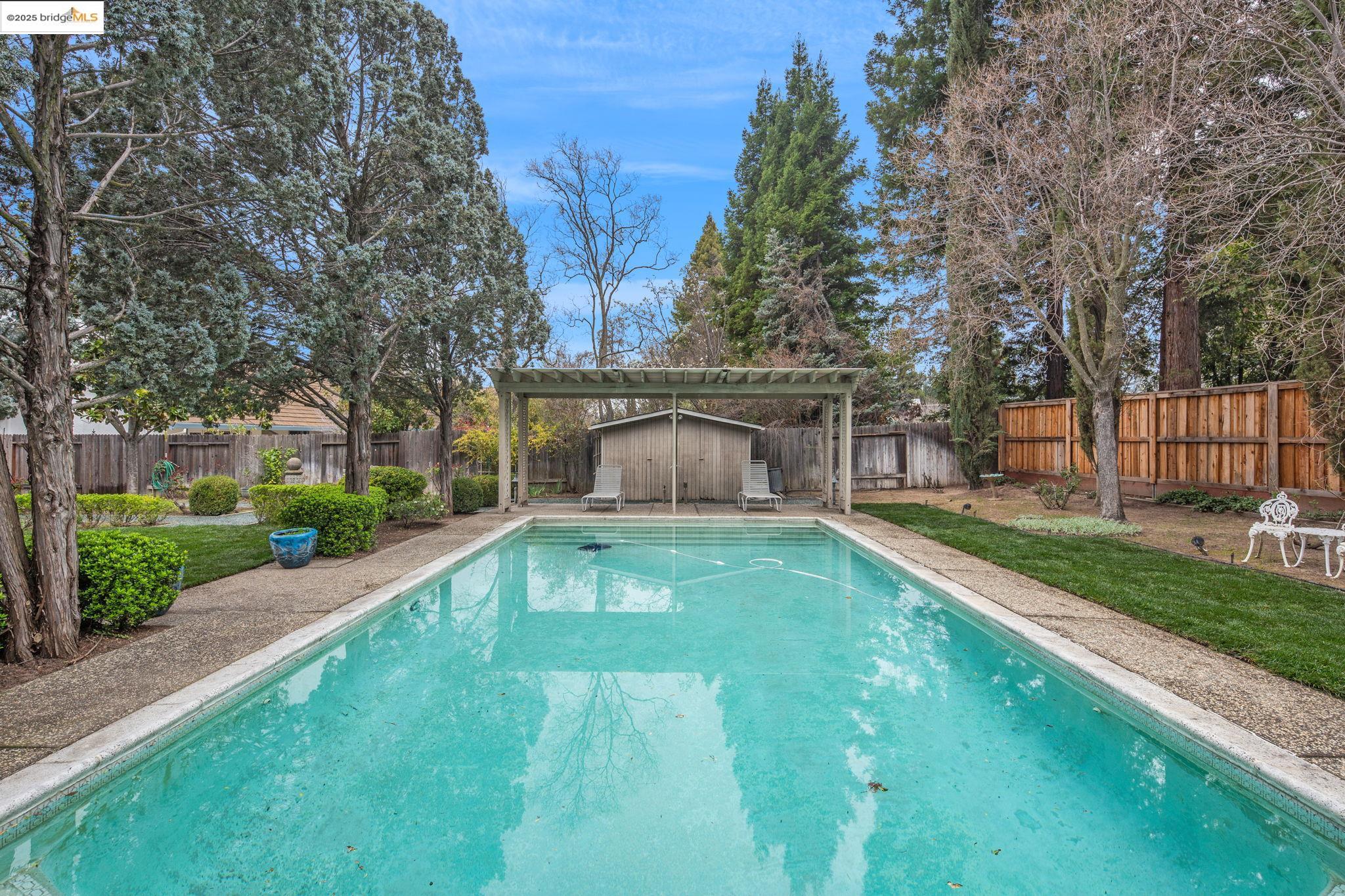 1307 Meadowvista Way