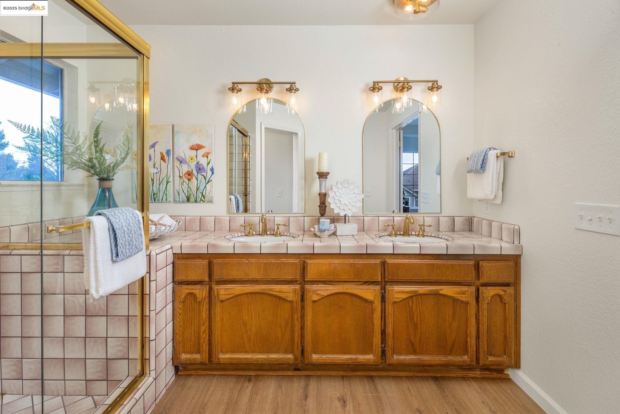 1307 Meadowvista Way