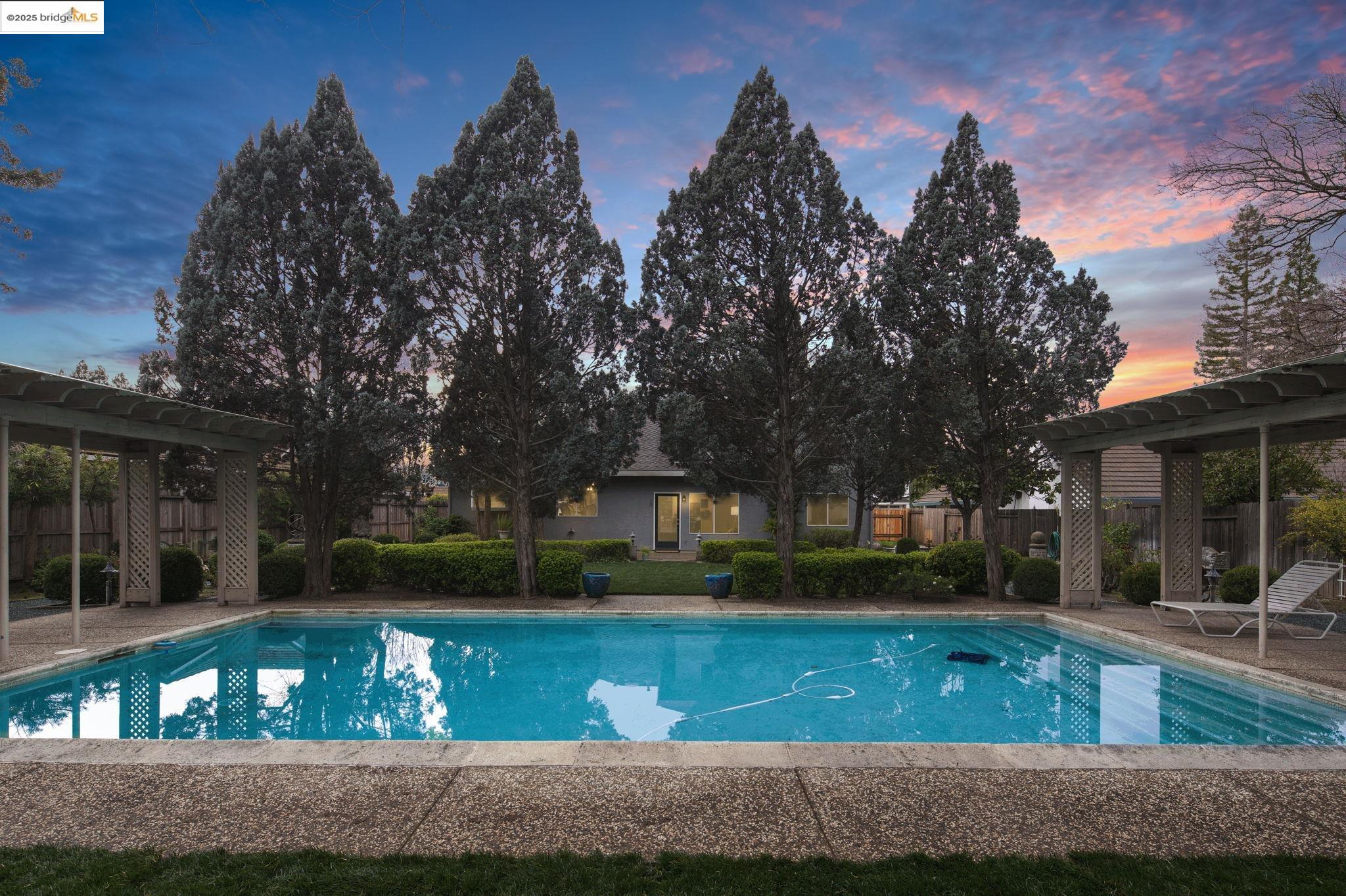 1307 Meadowvista Way