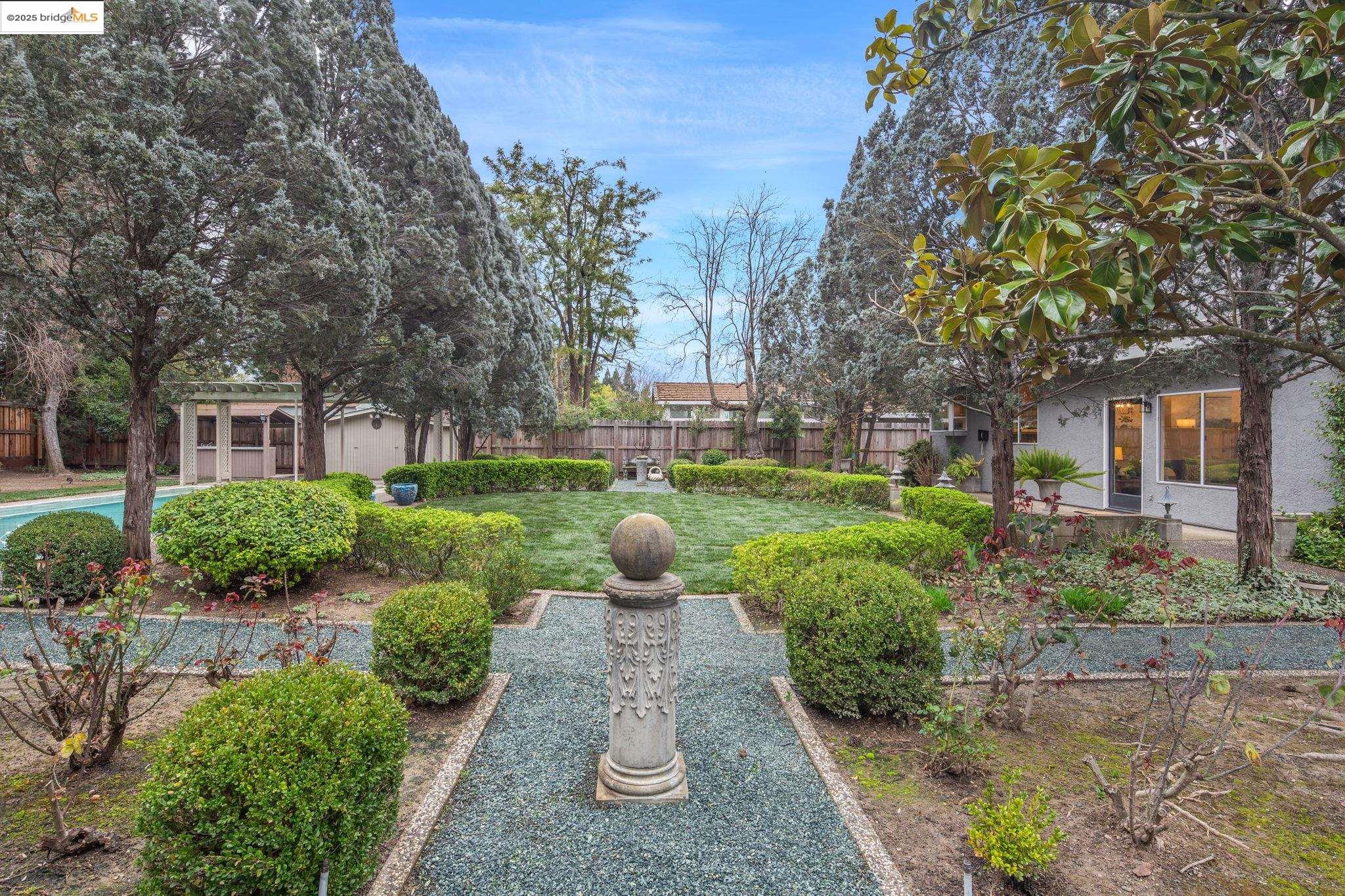 1307 Meadowvista Way