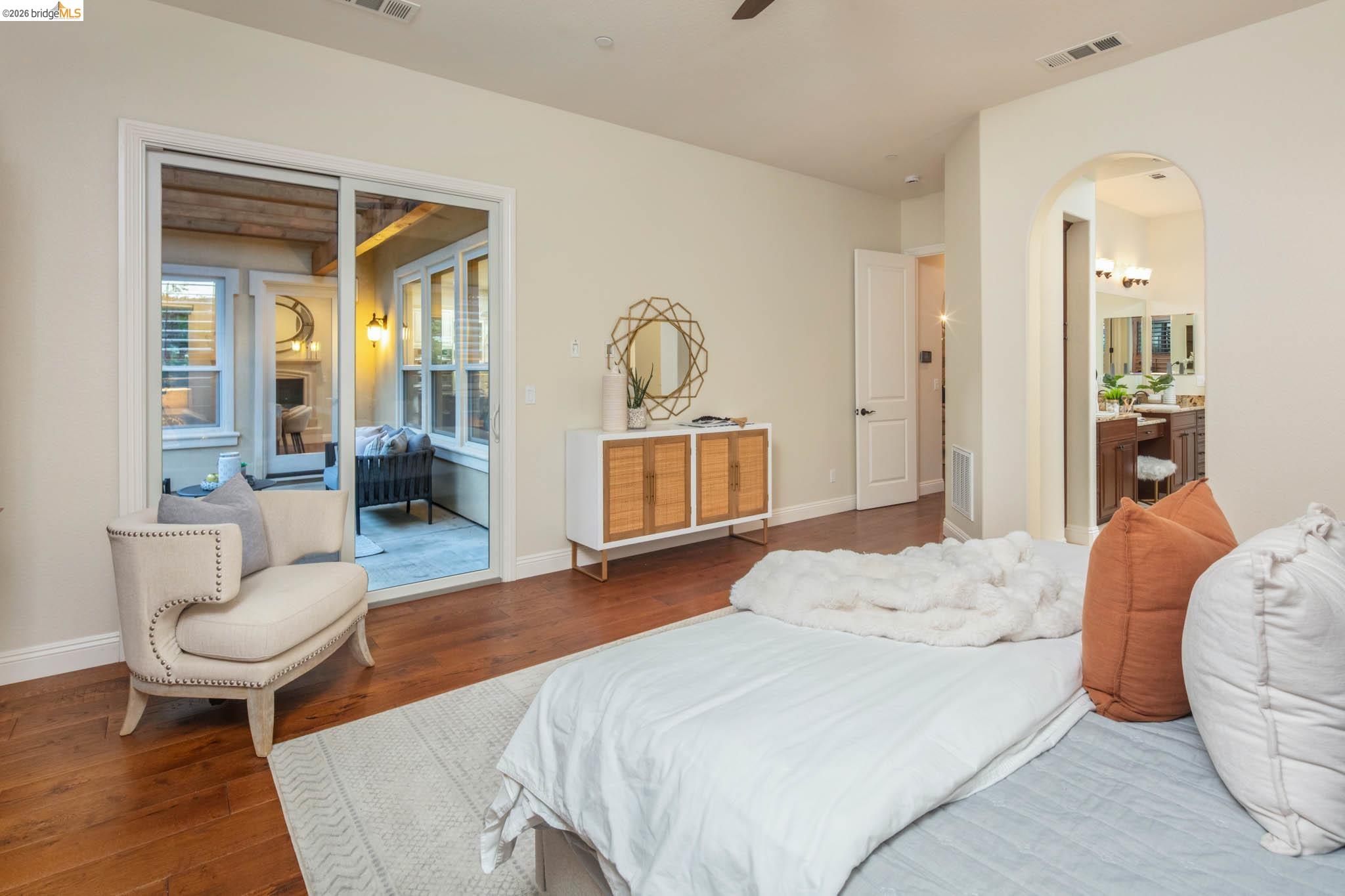 1770 Merlot Cir