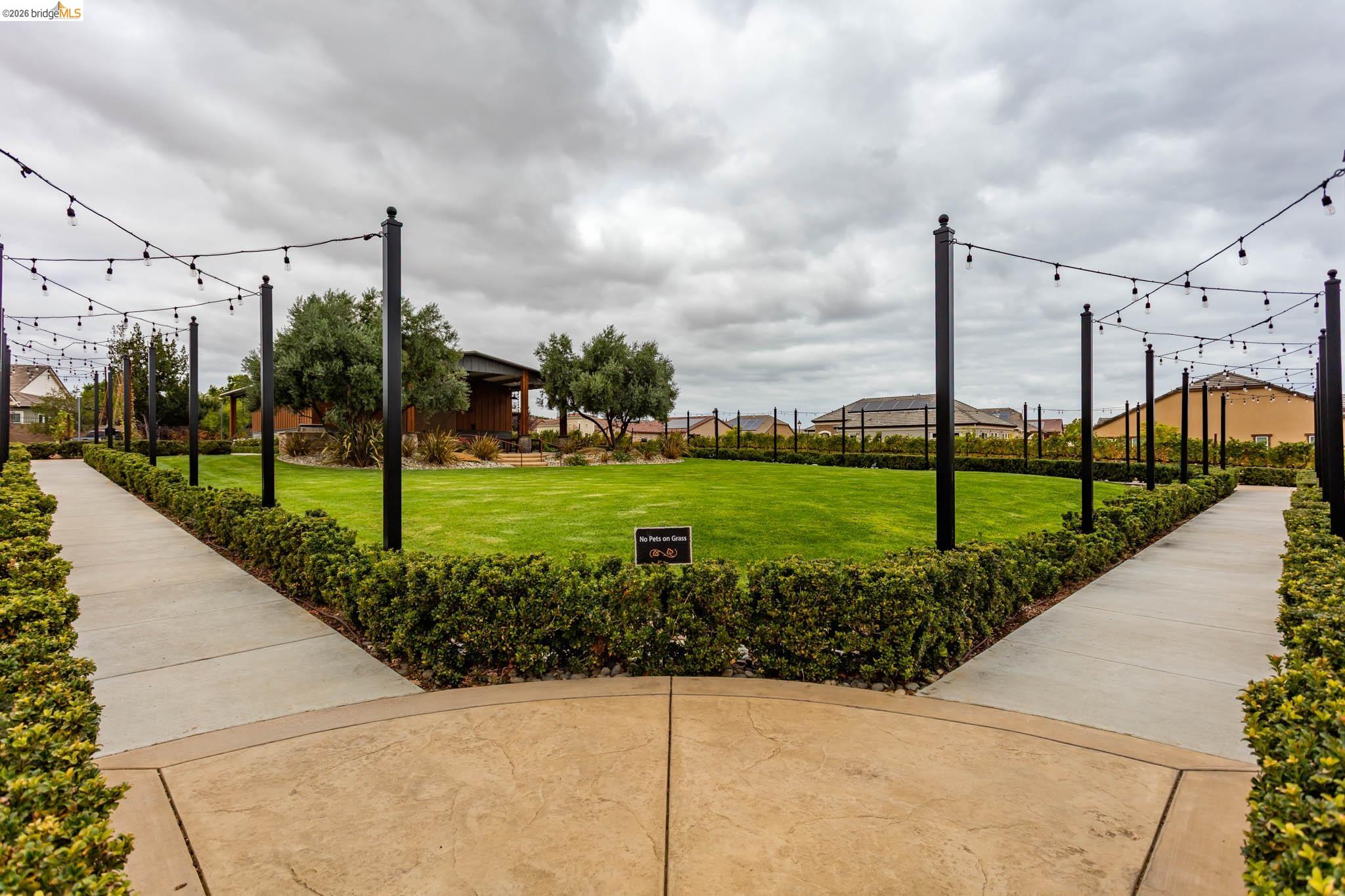 1770 Merlot Cir