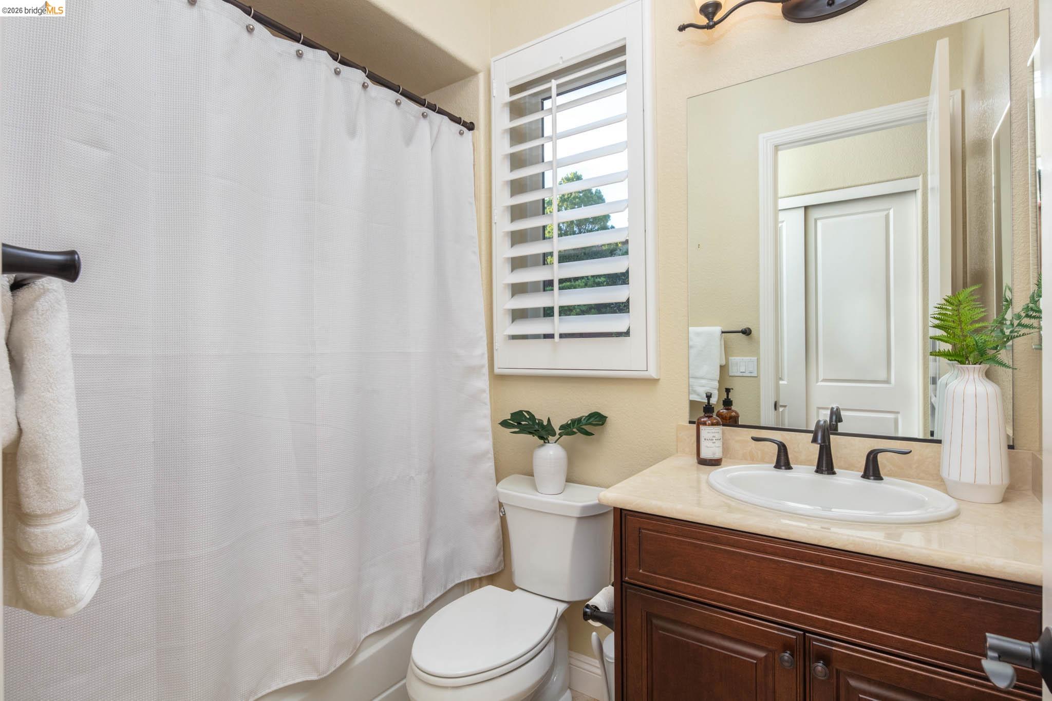 1770 Merlot Cir