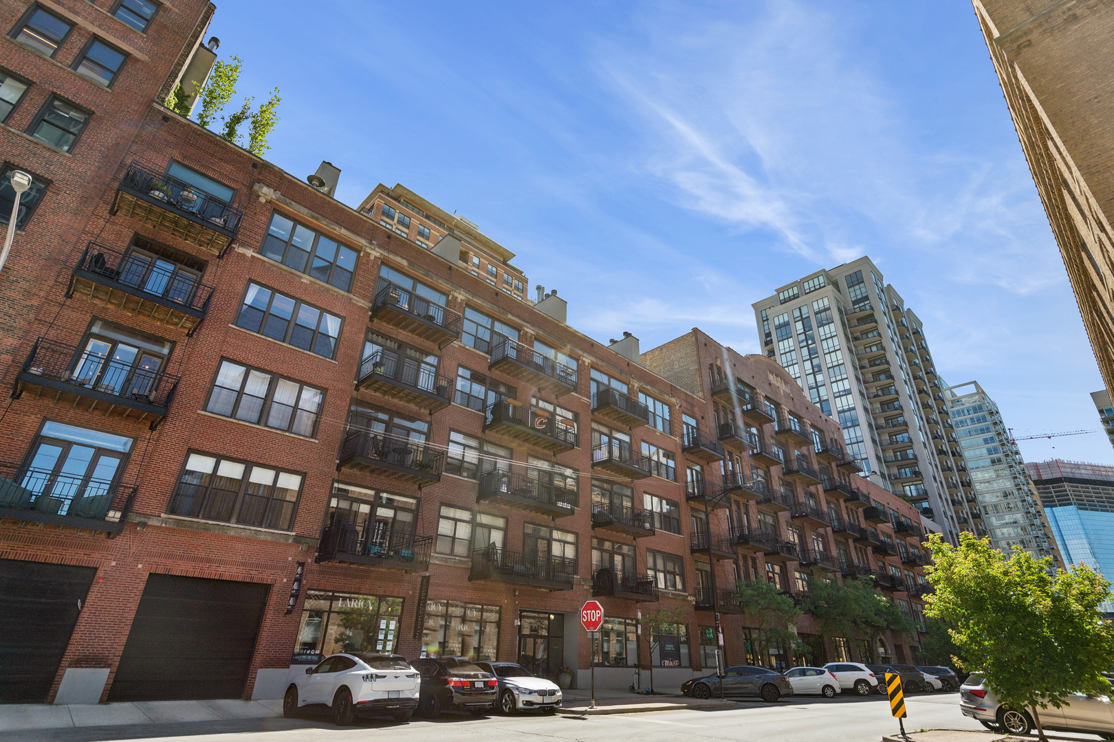 375 W Erie Street Unit: 604