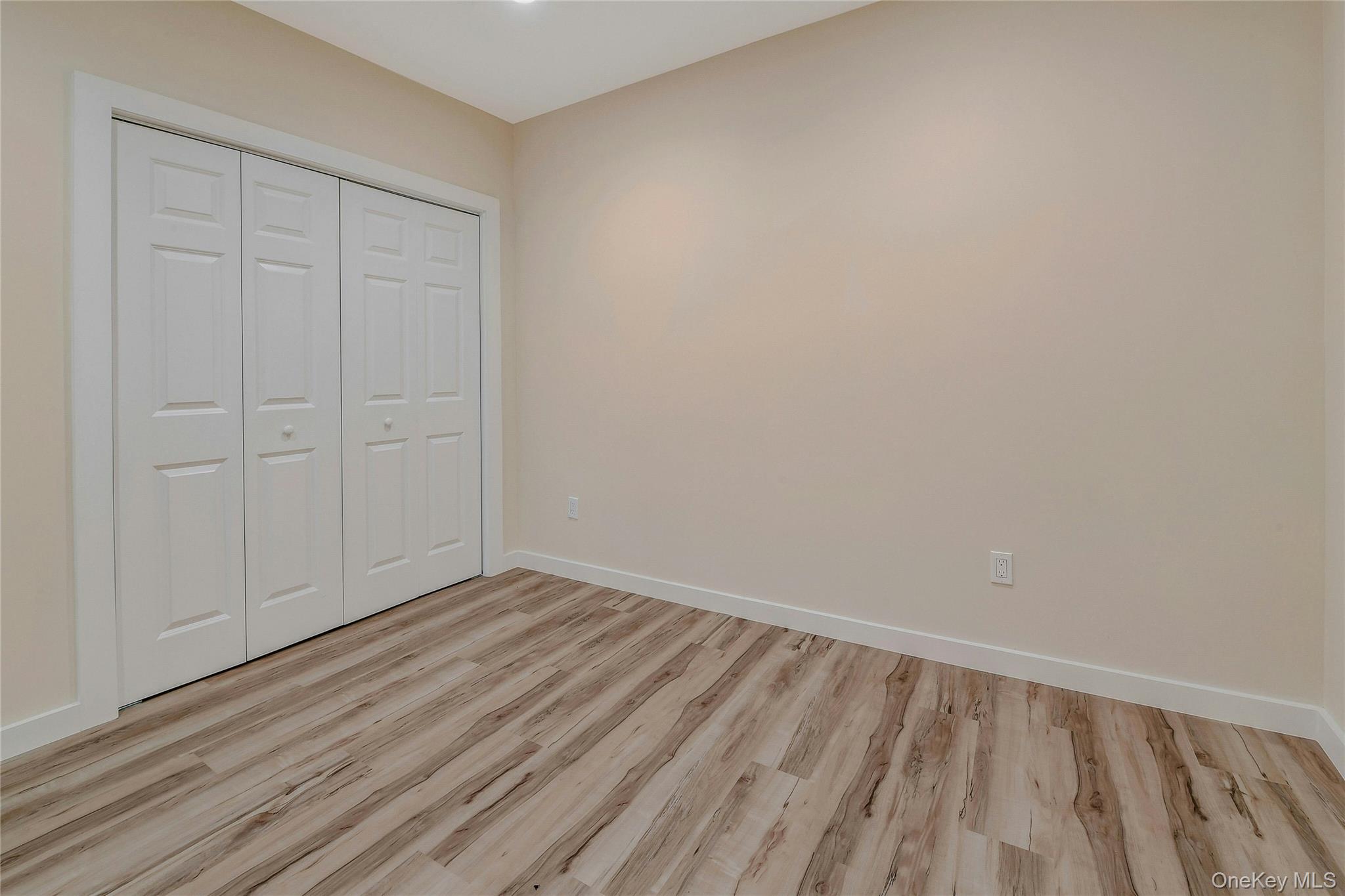 400 A New York Avenue Unit: 2