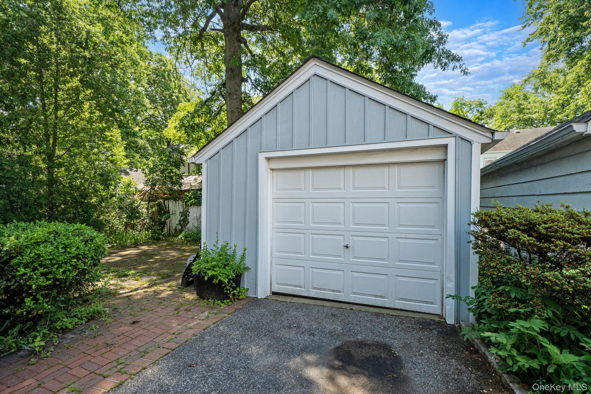 850 Linden Avenue