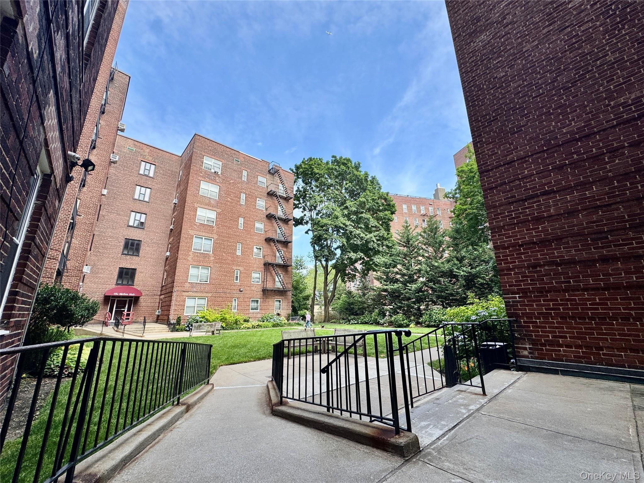 113-14 72nd Road Unit: 1M