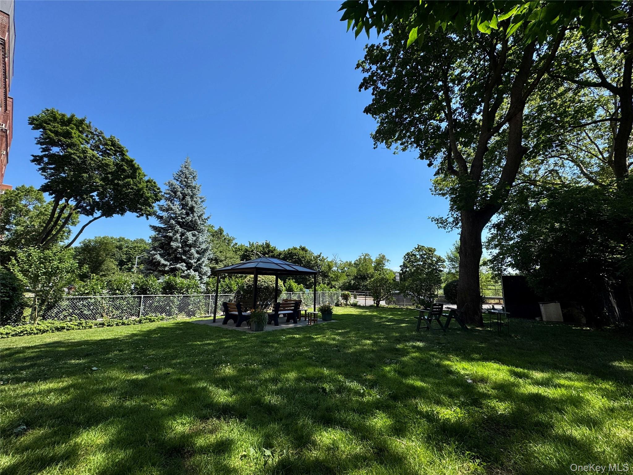 113-14 72nd Road Unit: 1M