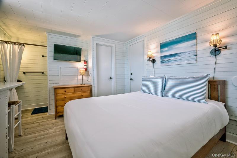 78 Bayview Avenue Unit: 21 & 22