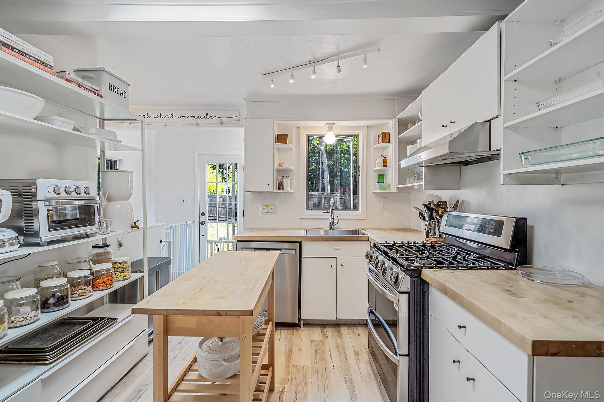52 Albermarle Avenue