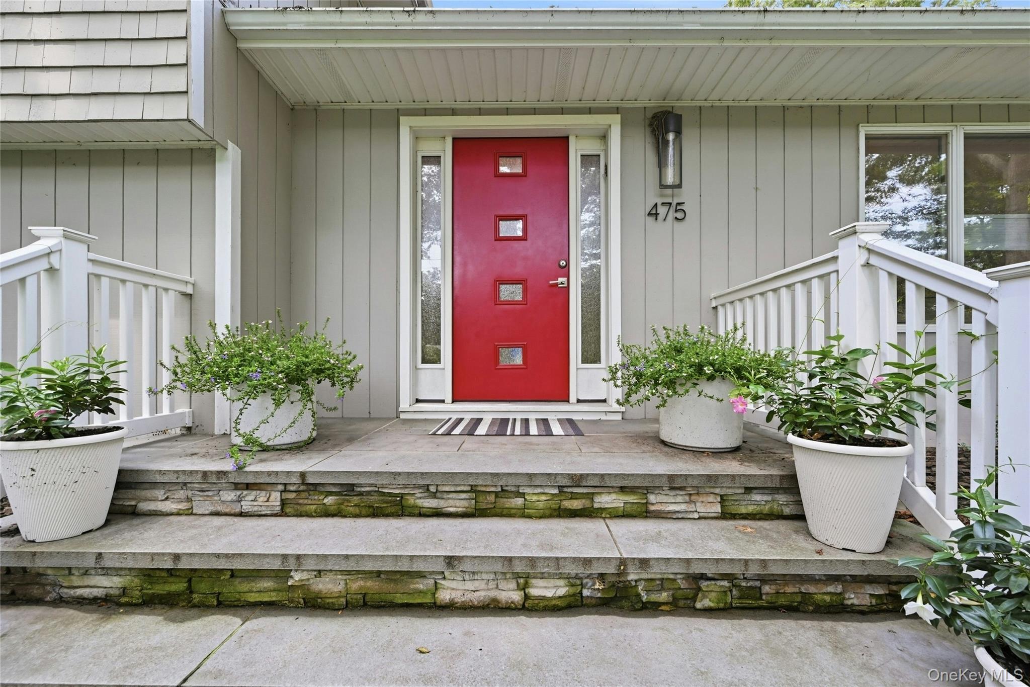 475 Alois Lane