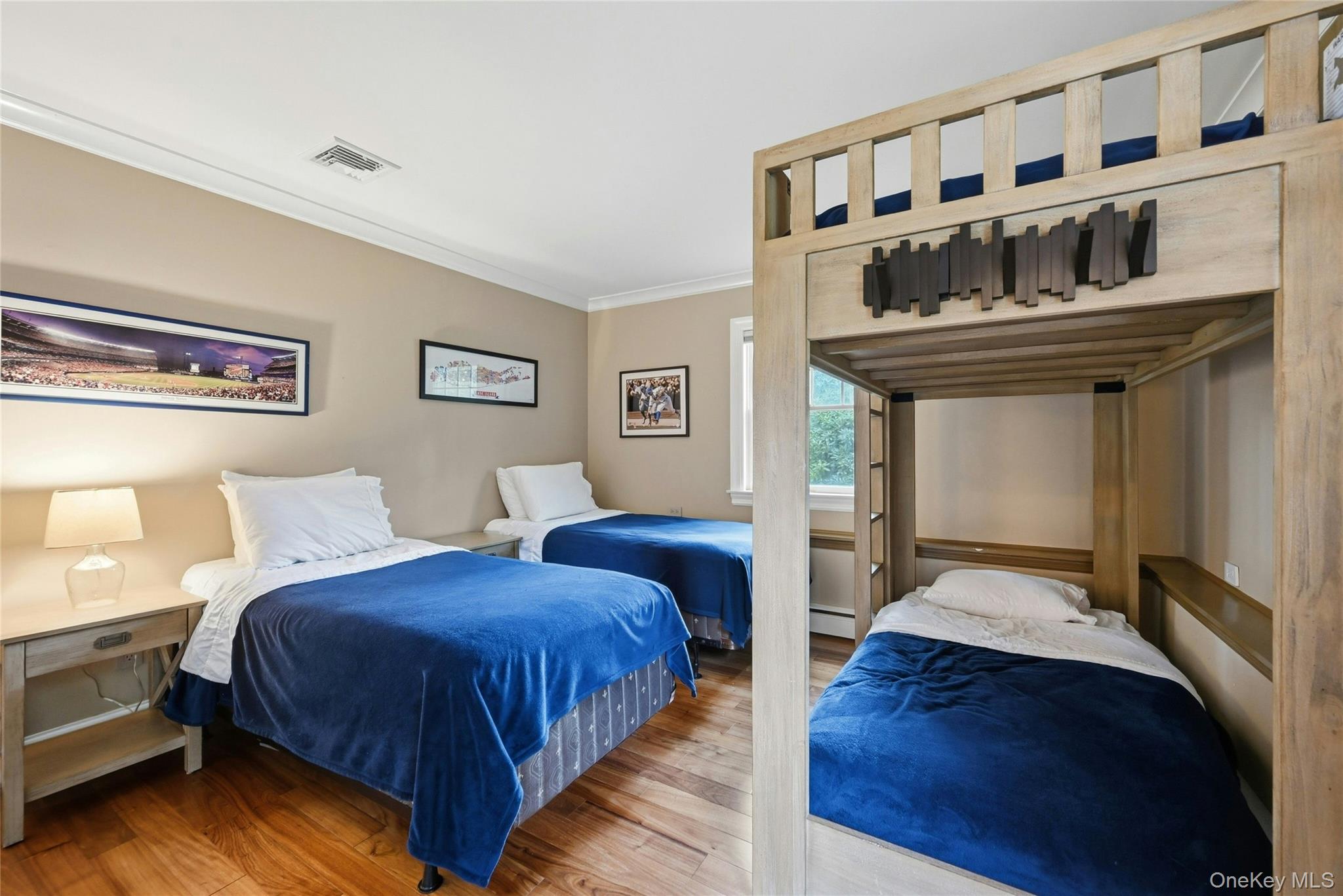 475 Alois Lane