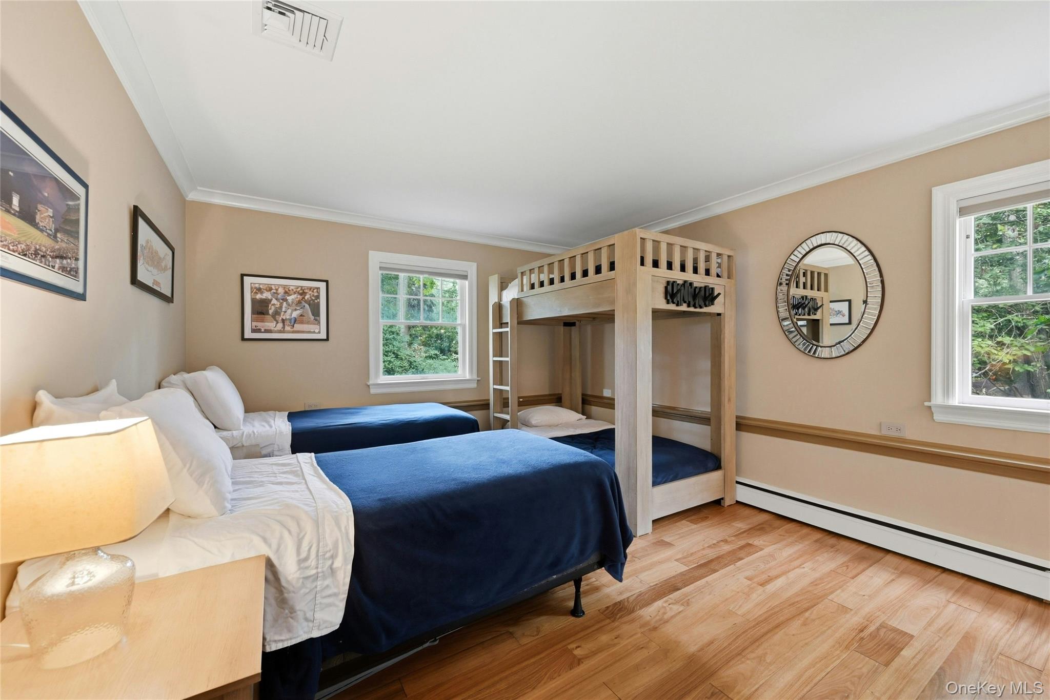 475 Alois Lane