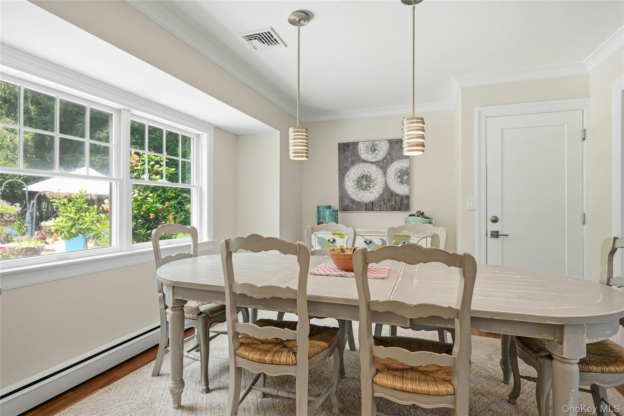 475 Alois Lane