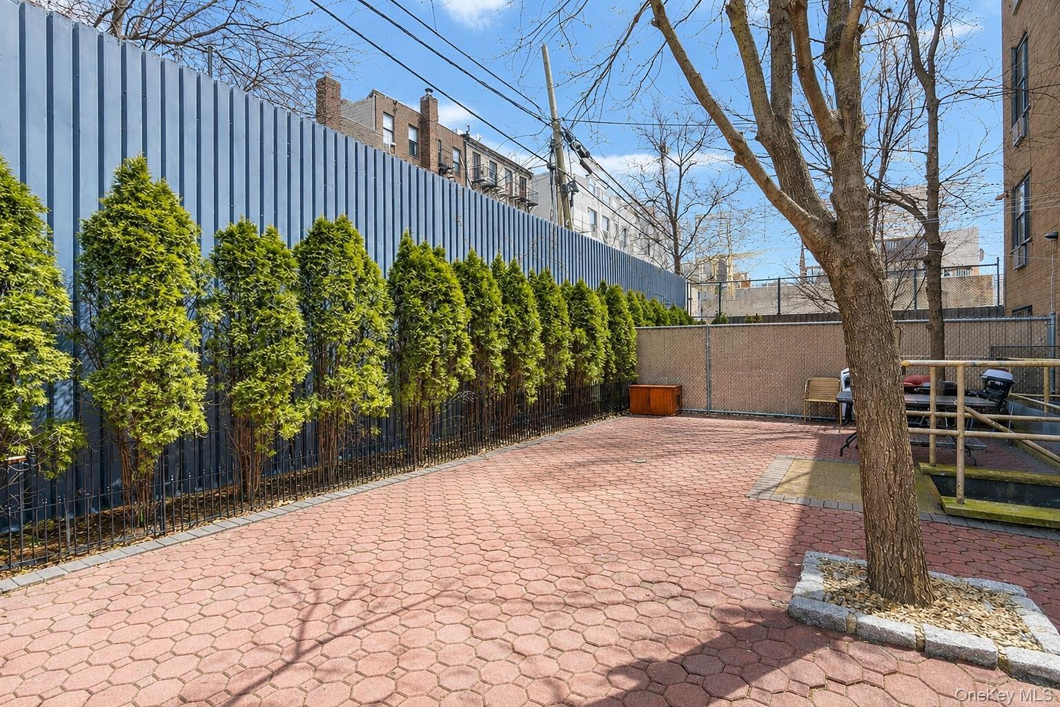 25 Meserole Street Unit: 3R