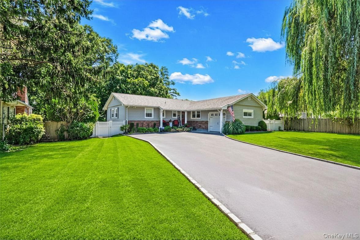 15 Locksley Lane