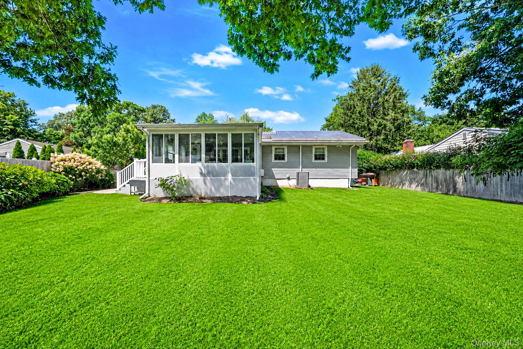 15 Locksley Lane