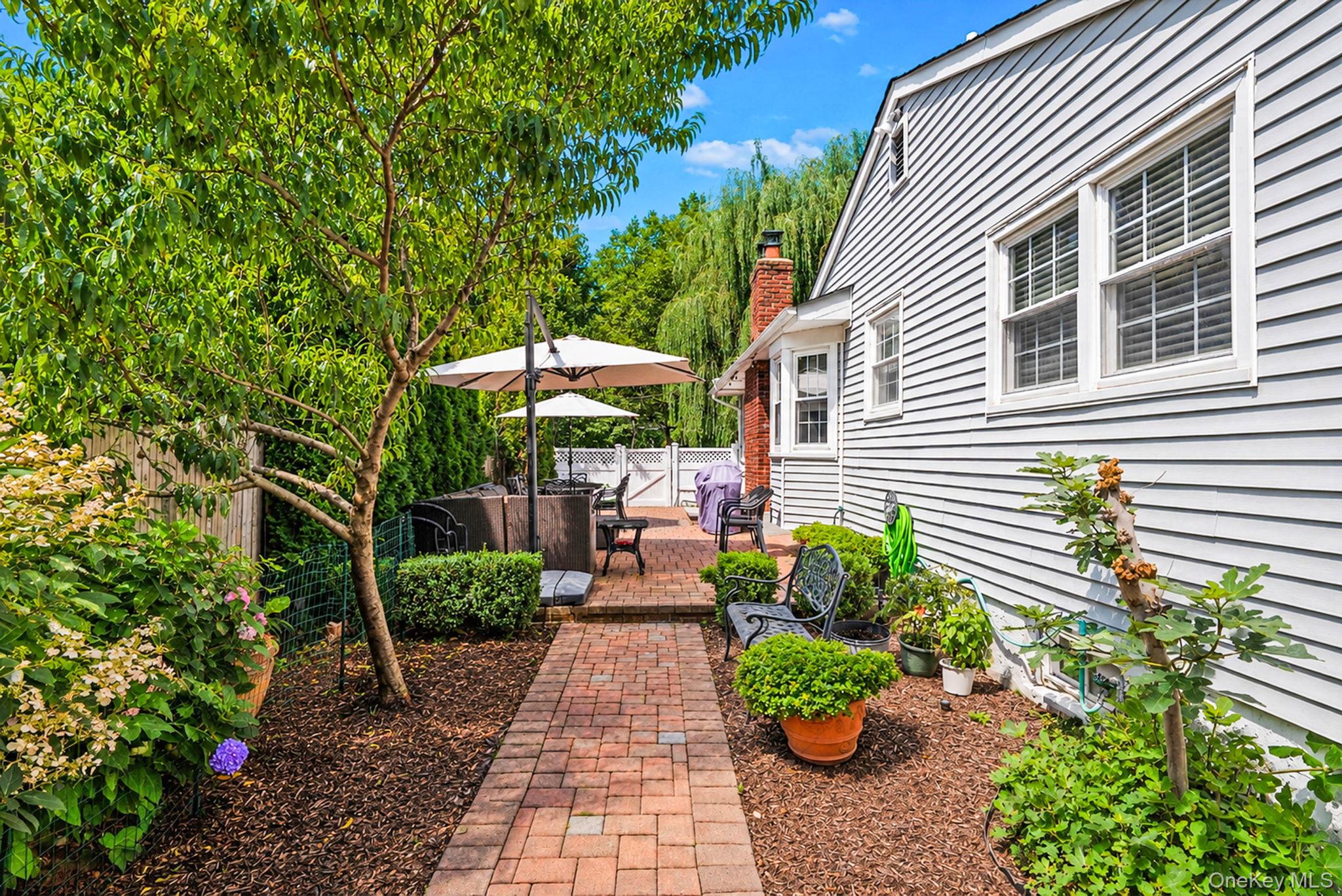 15 Locksley Lane