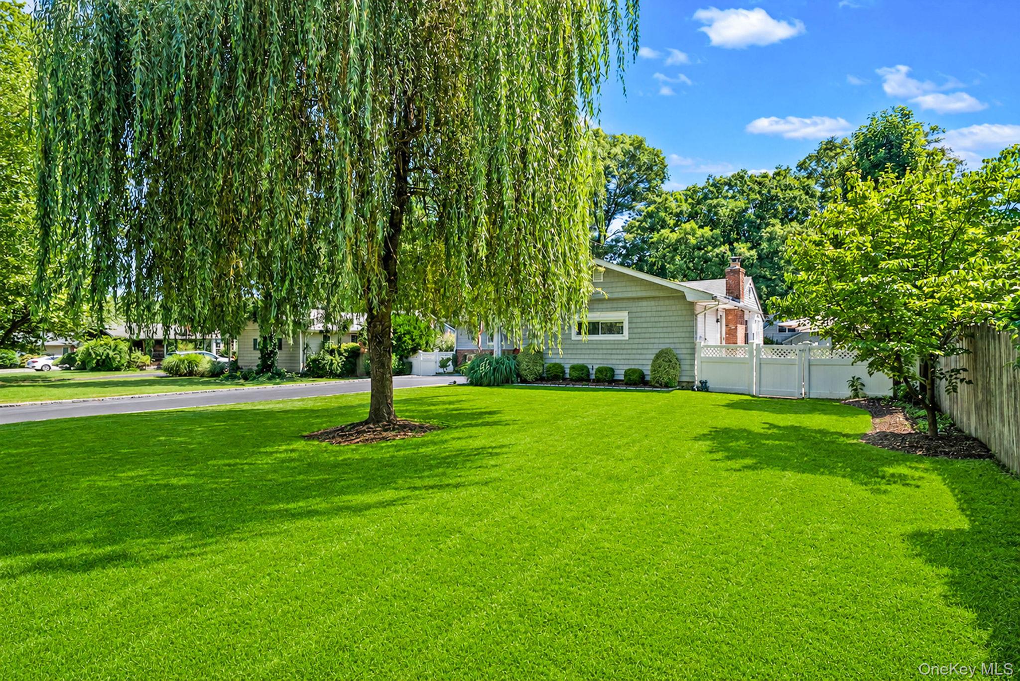 15 Locksley Lane
