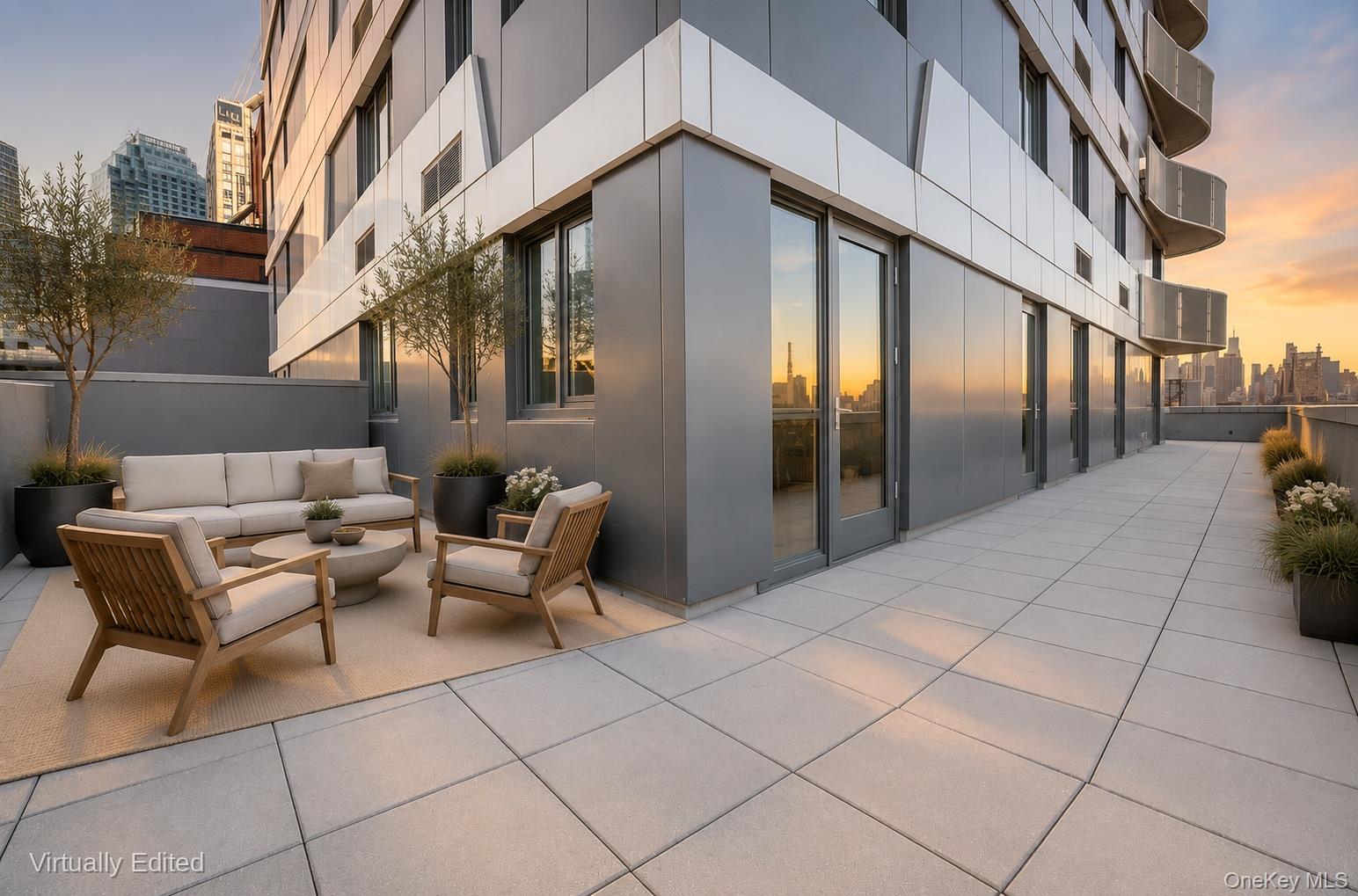 2416 Queens Plaza S Unit: 7B