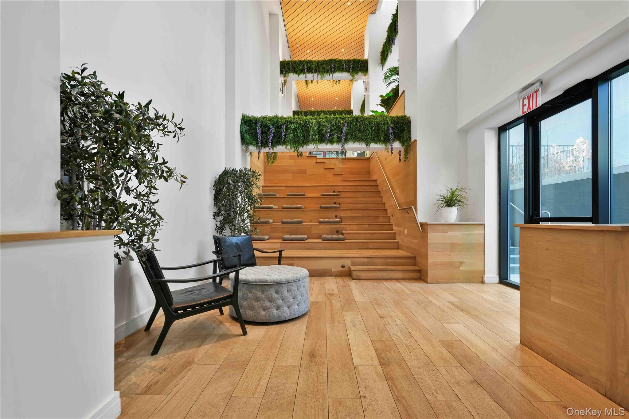 2416 Queens Plaza S Unit: 7B