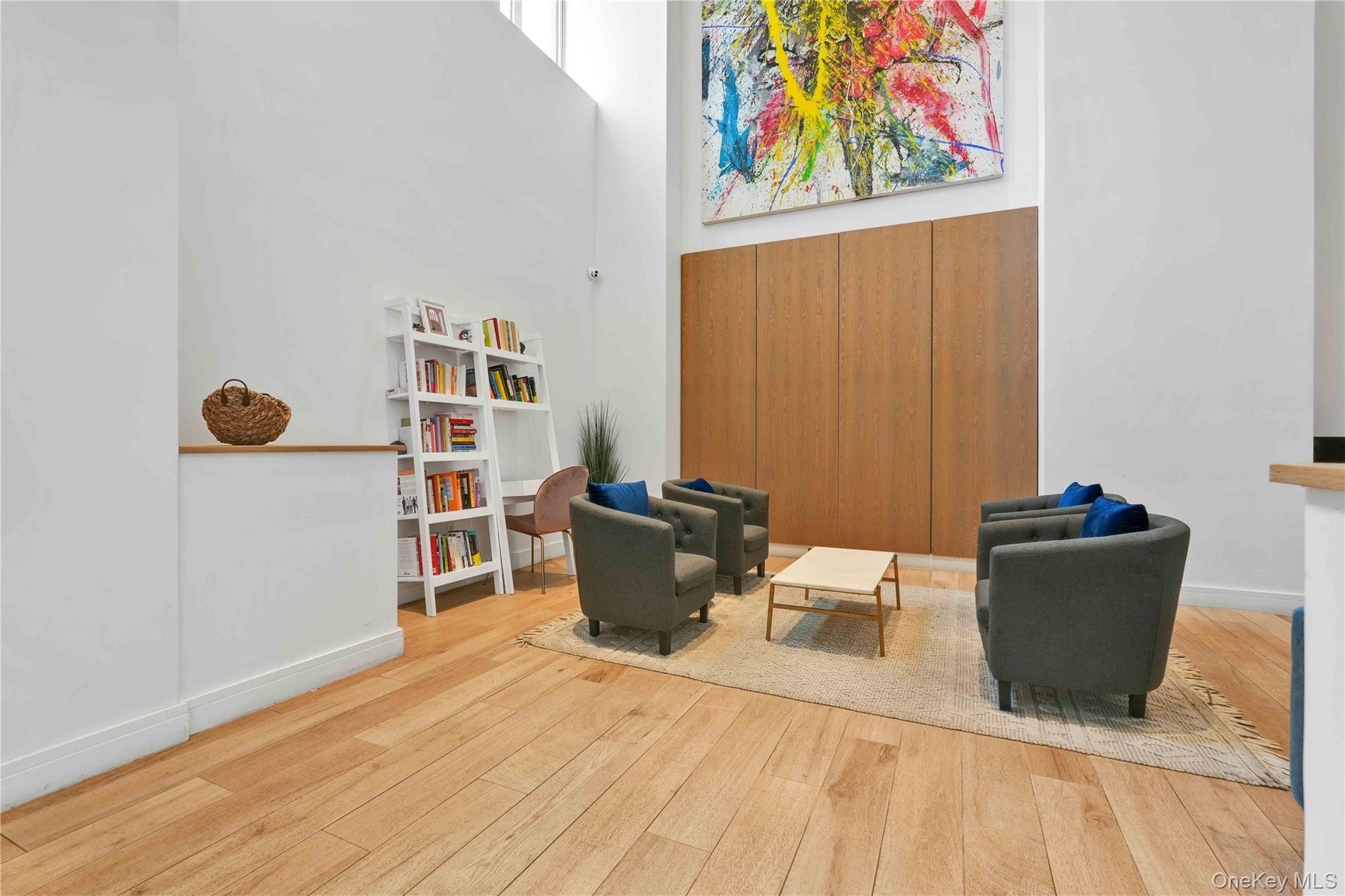 2416 Queens Plaza S Unit: 7B