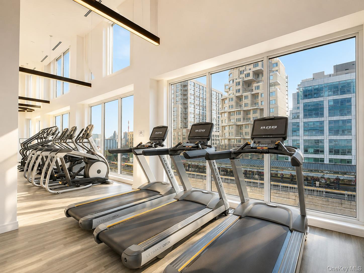 2416 Queens Plaza S Unit: 7B
