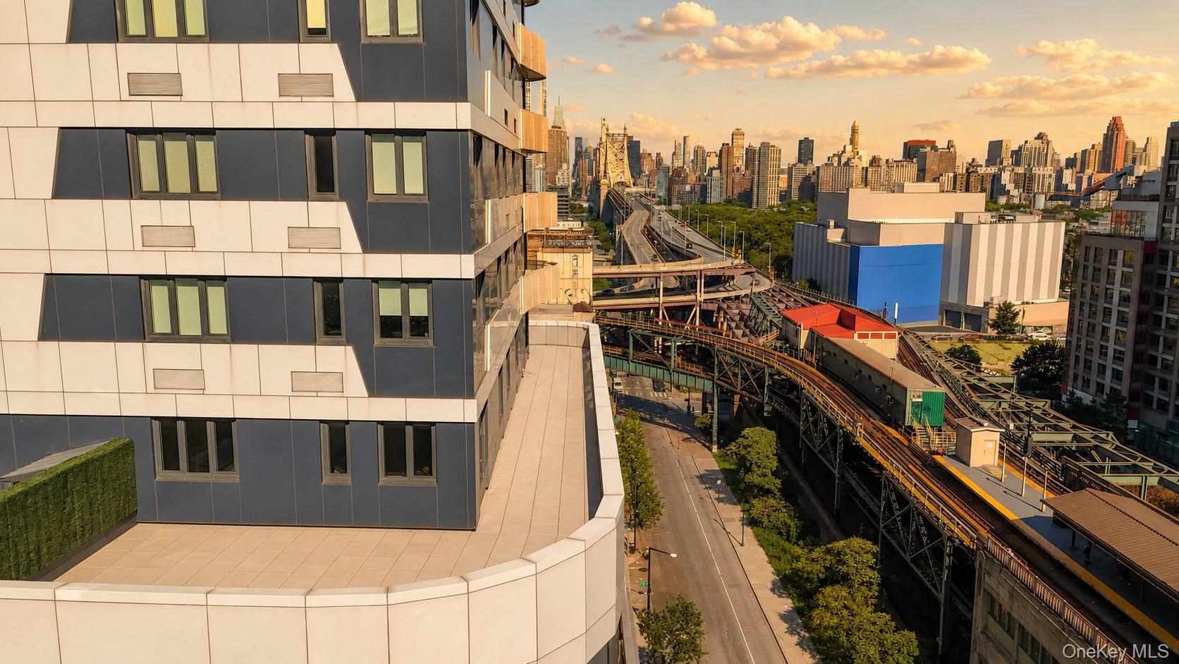 2416 Queens Plaza S Unit: 7B