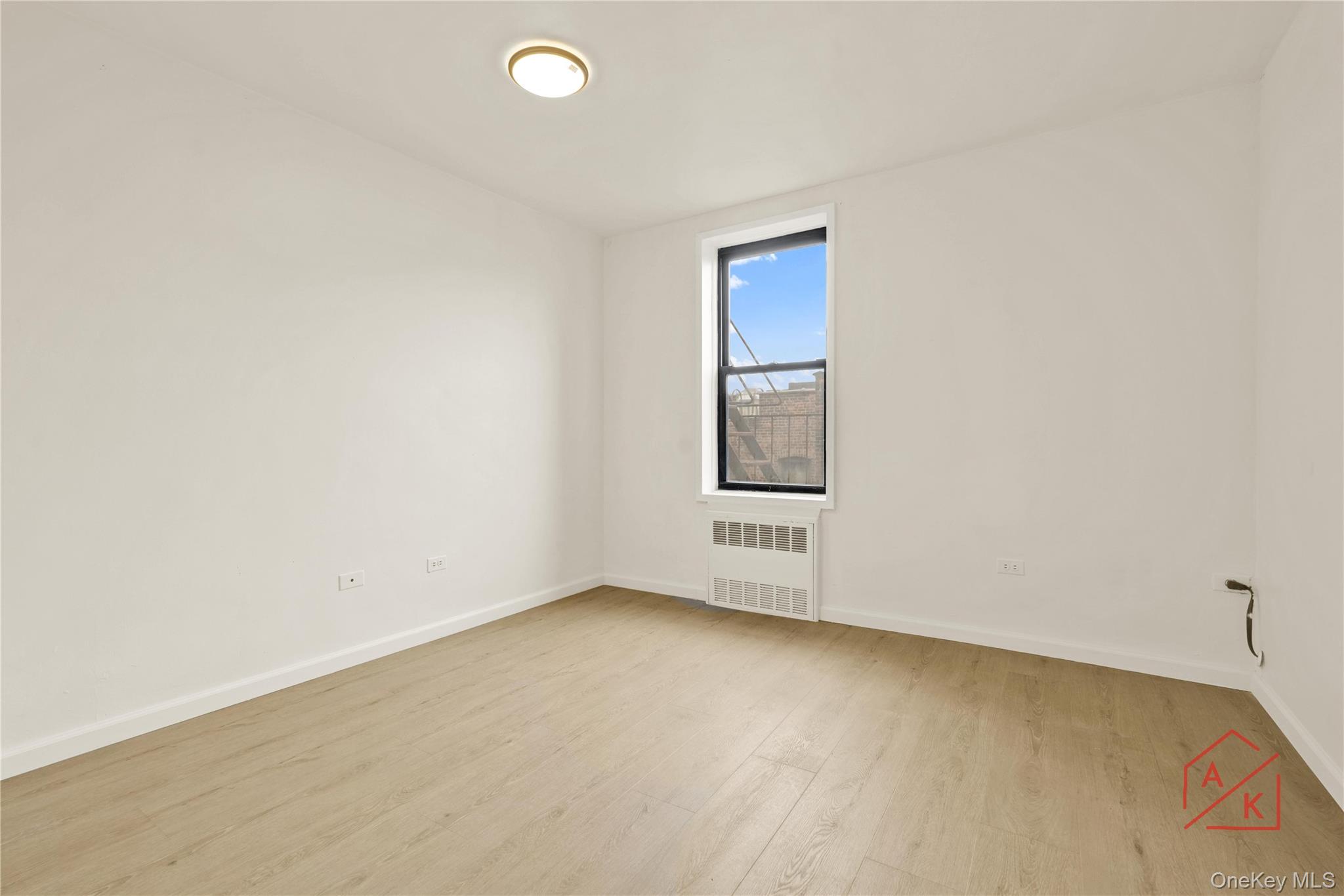 41-31 51 St Street Unit: 5B