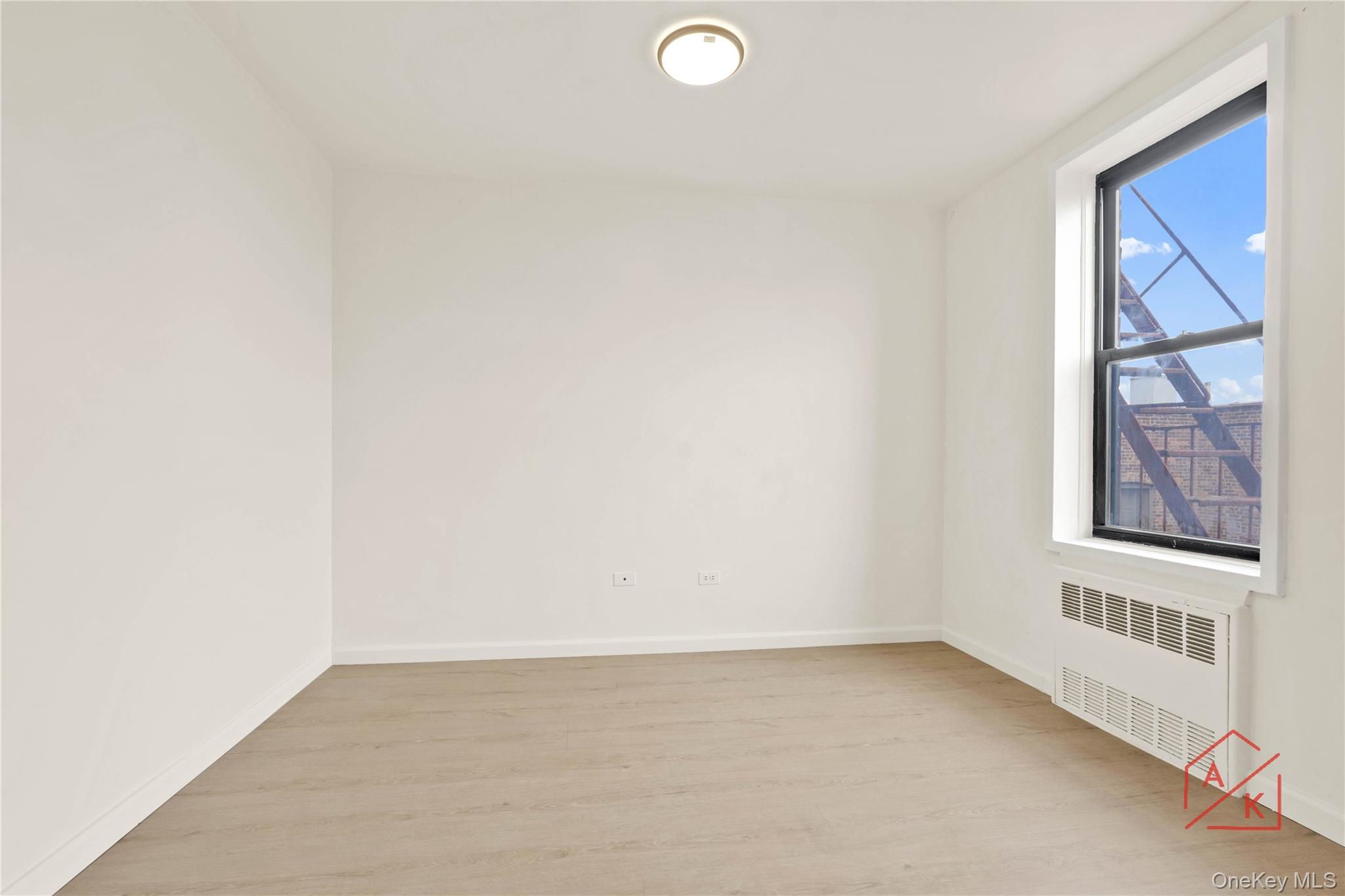 41-31 51 St Street Unit: 5B