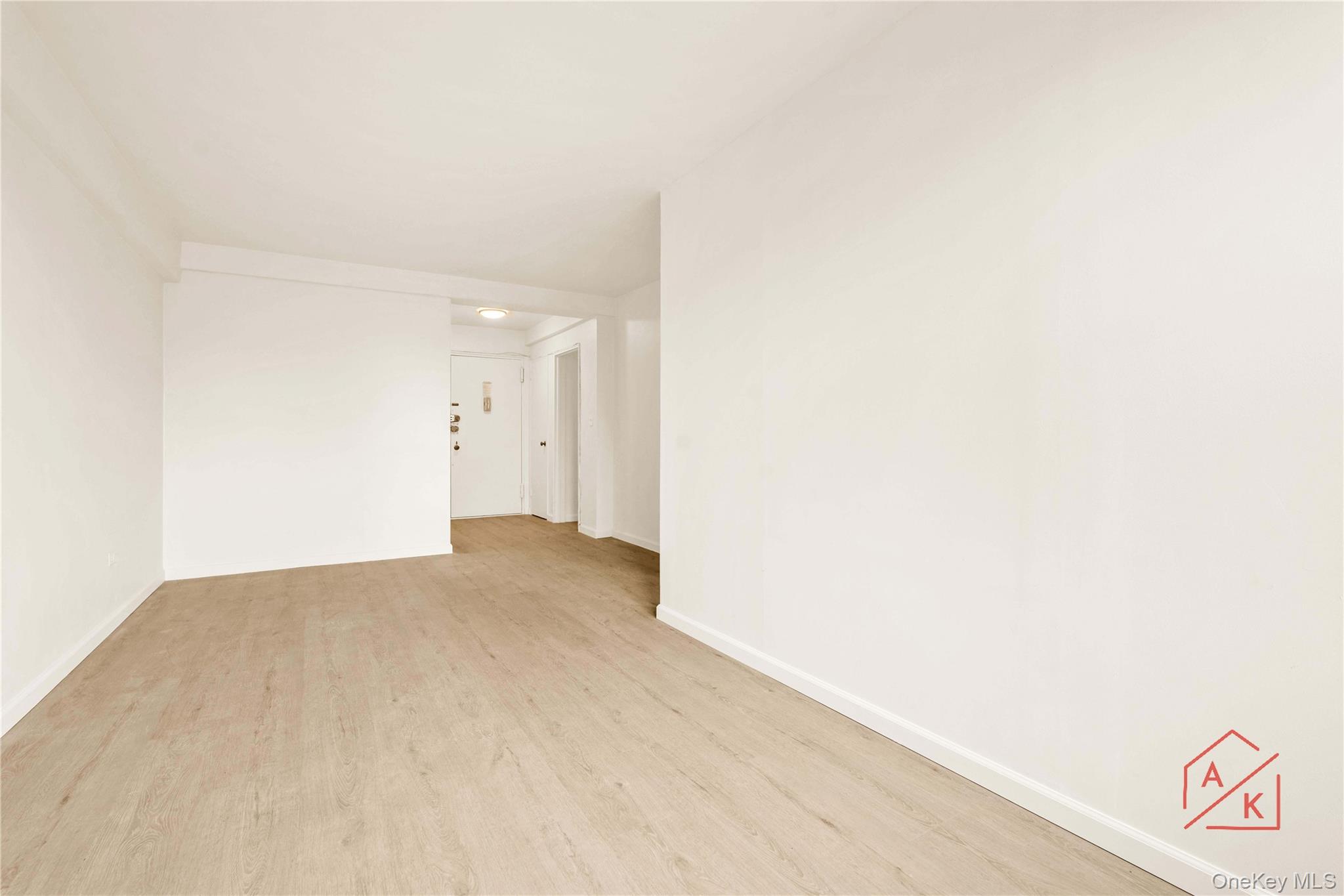 41-31 51 St Street Unit: 5B