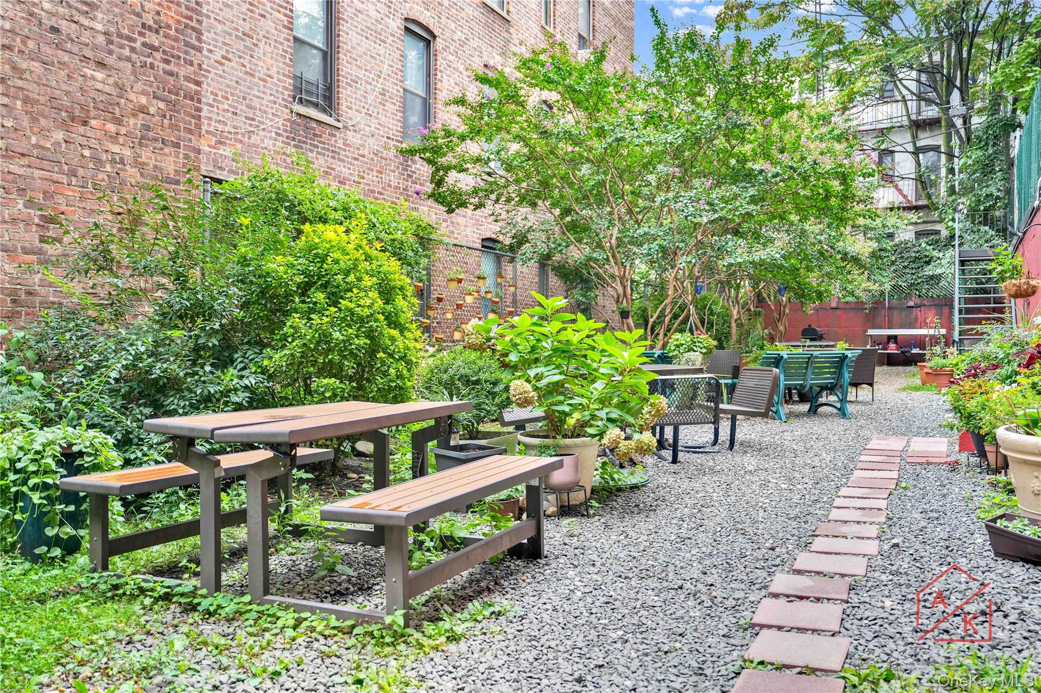 41-31 51 St Street Unit: 5B