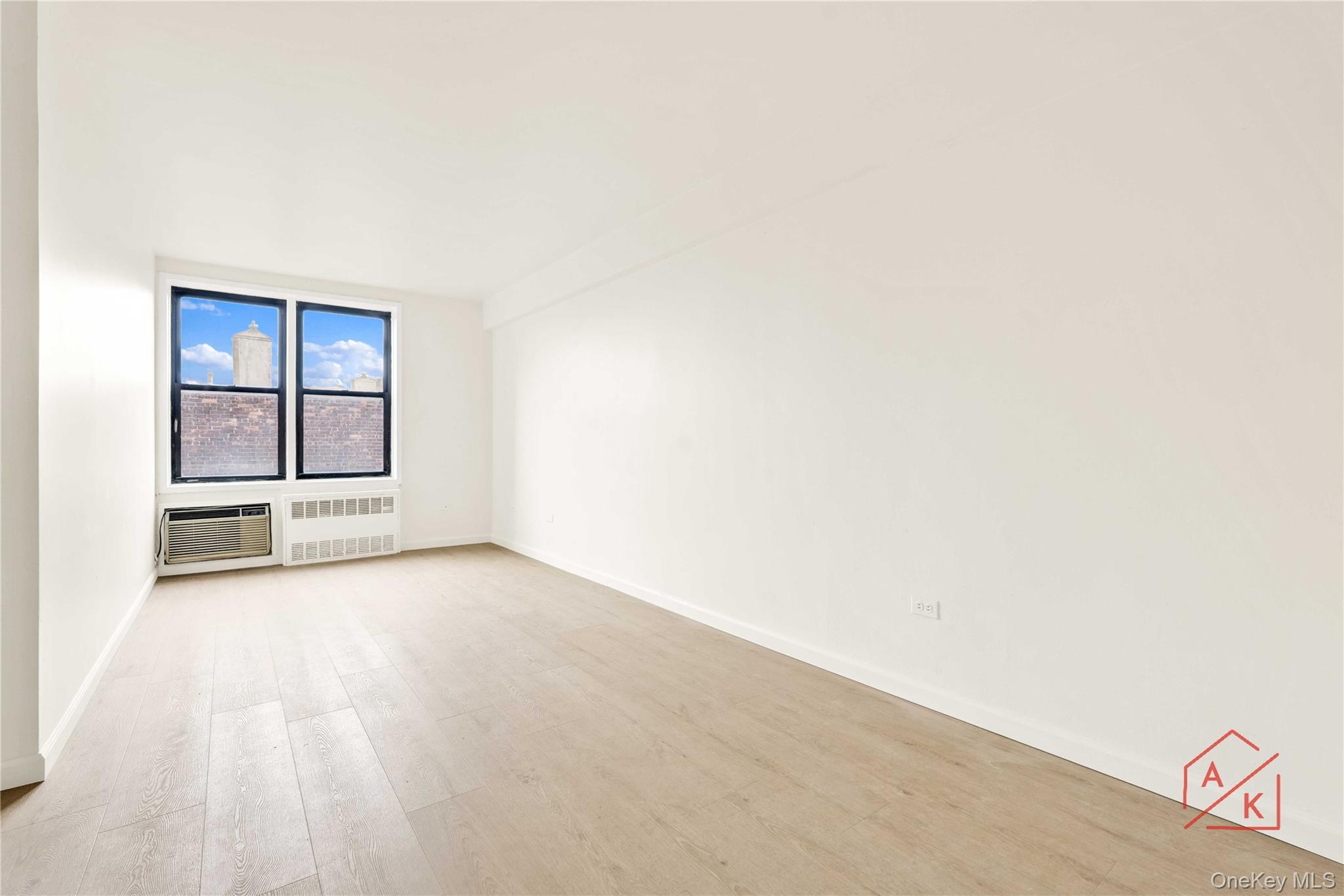 41-31 51 St Street Unit: 5B