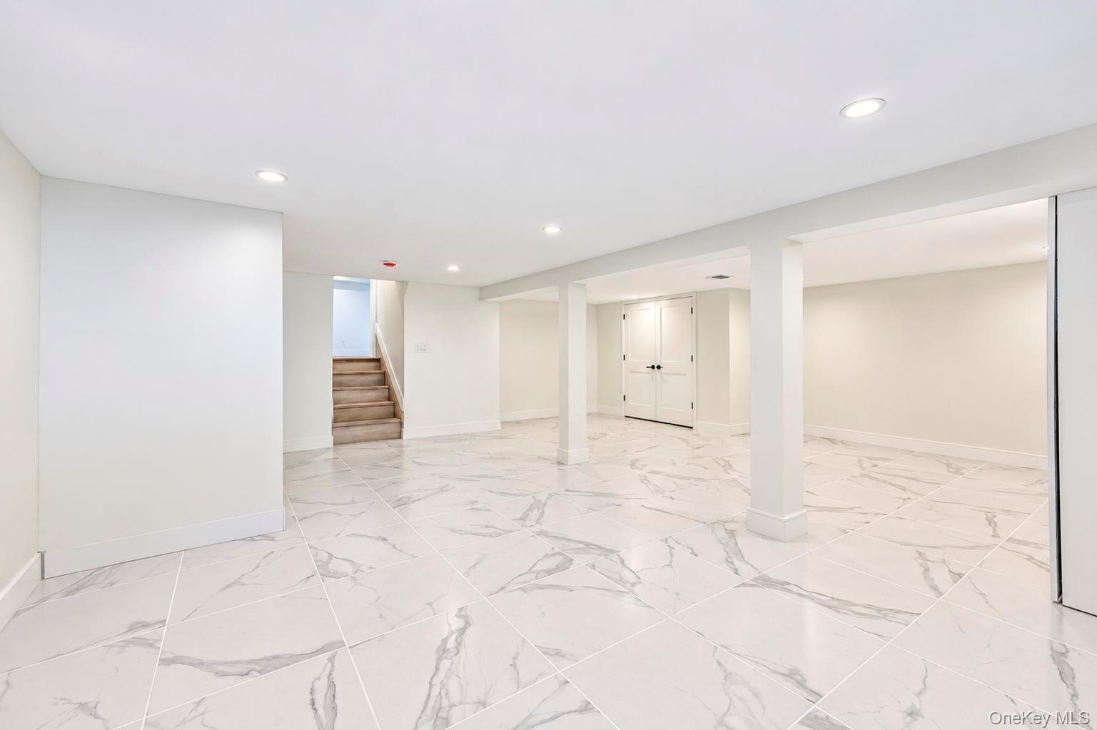 2056 Stratford Drive