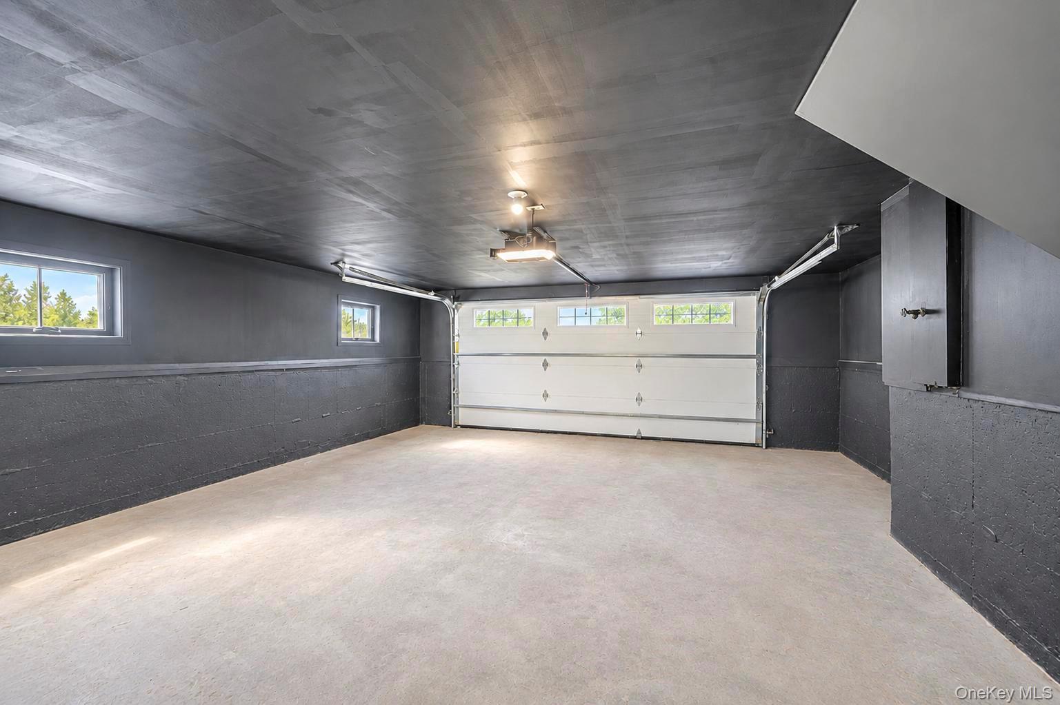 2056 Stratford Drive