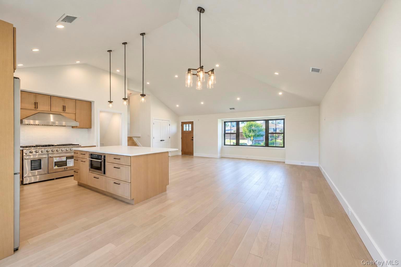 2056 Stratford Drive