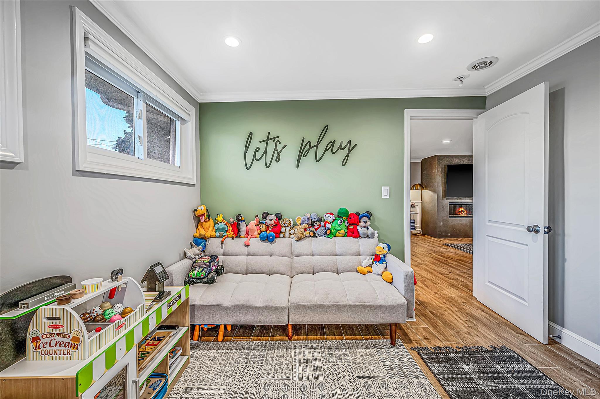 174 Secatogue Lane W