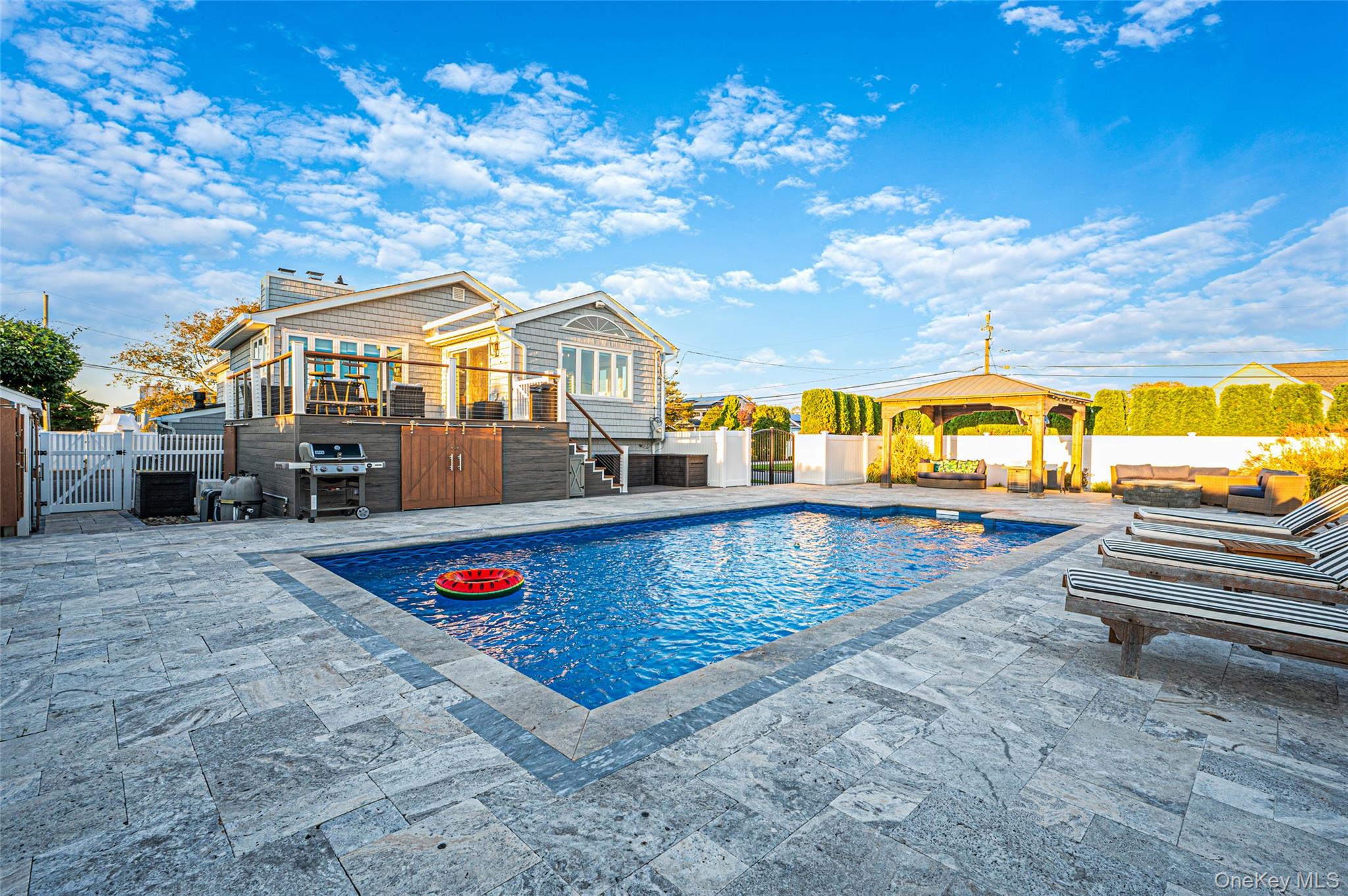 174 Secatogue Lane W