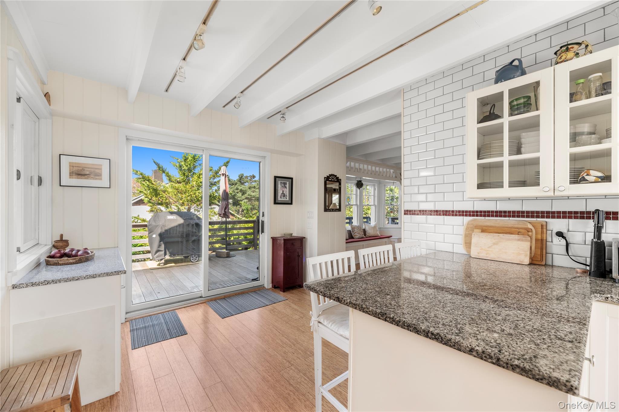 833 Evergreen Walk