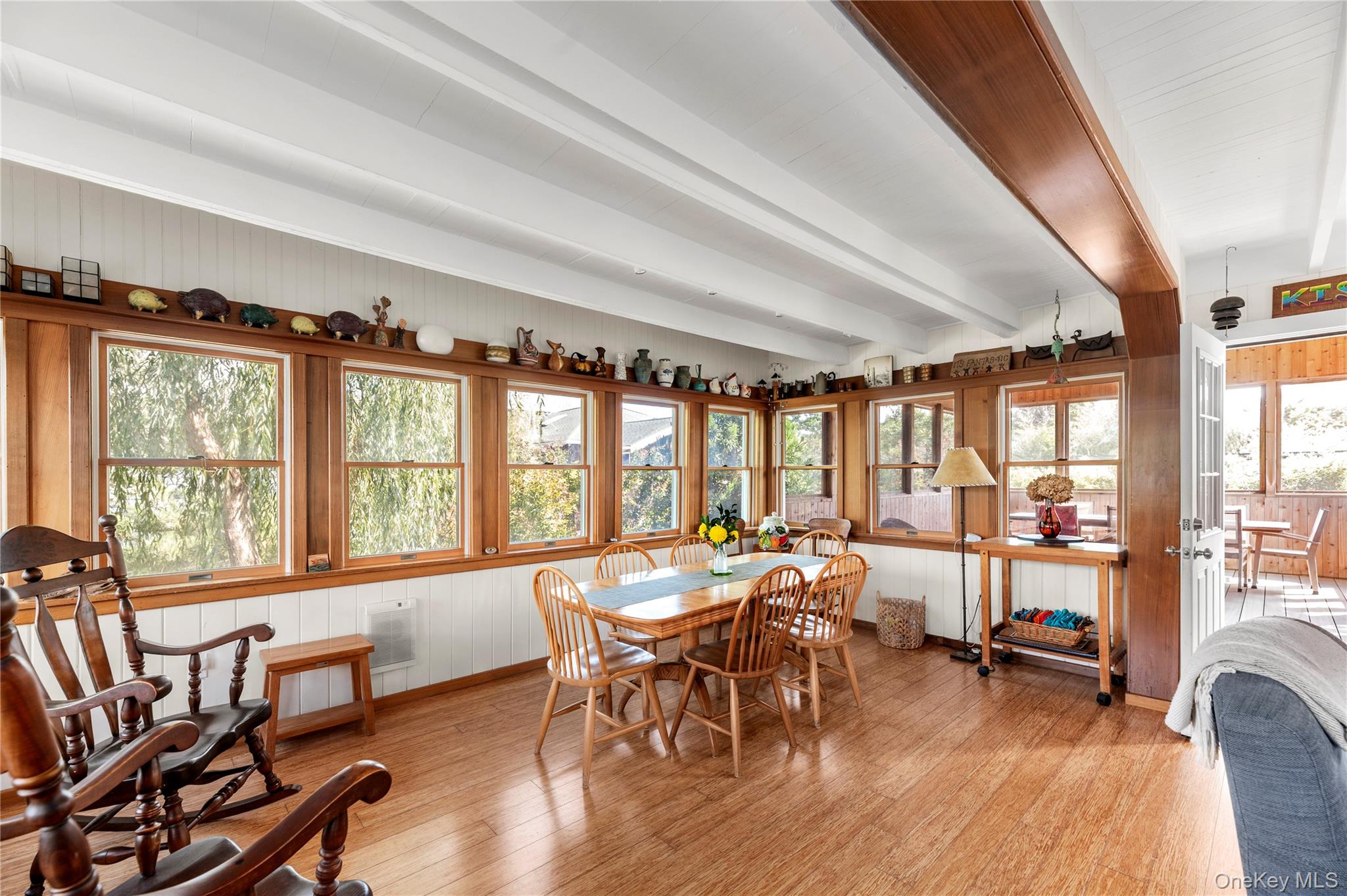 833 Evergreen Walk