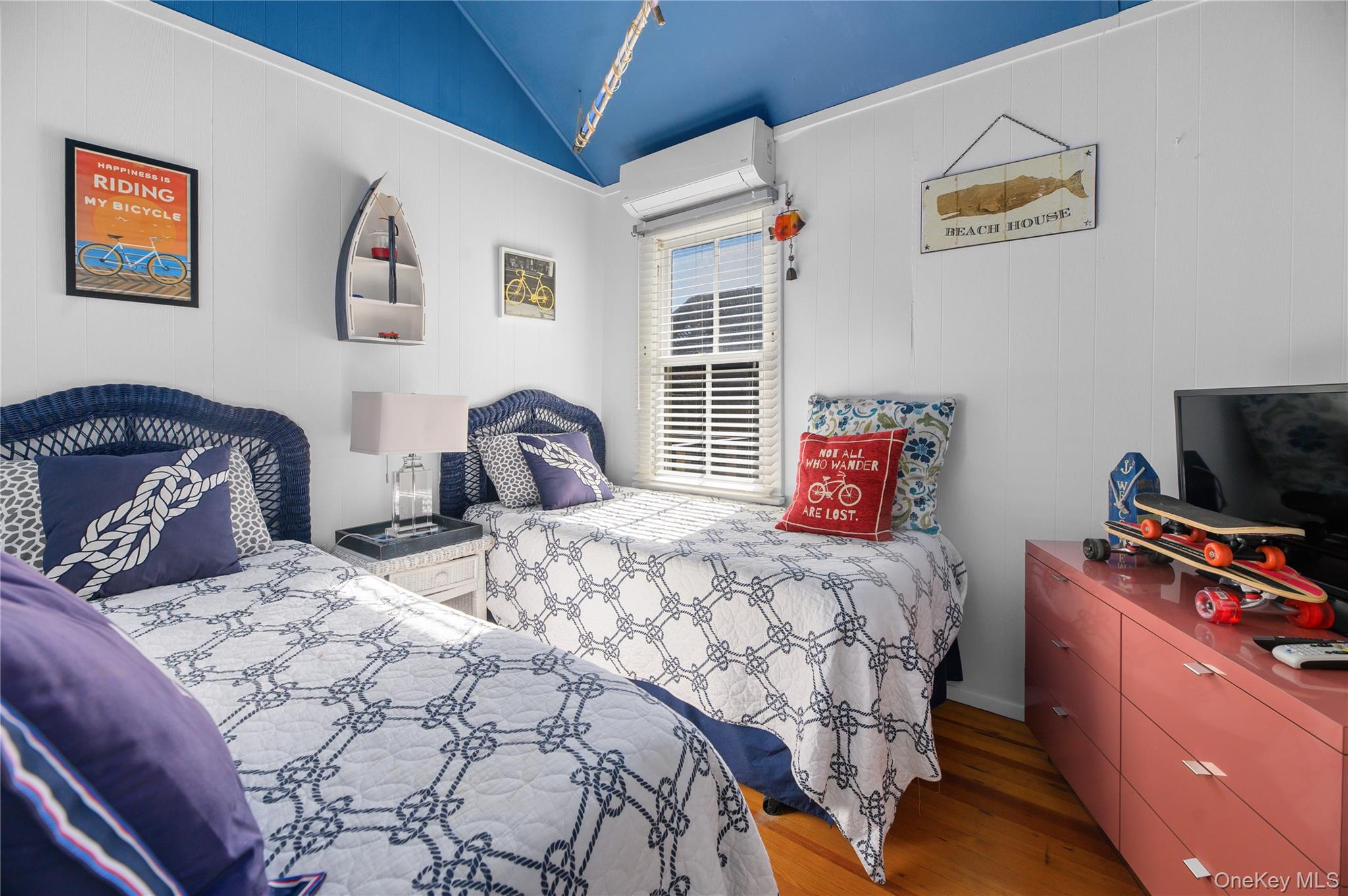 330 Dehnhoff Walk