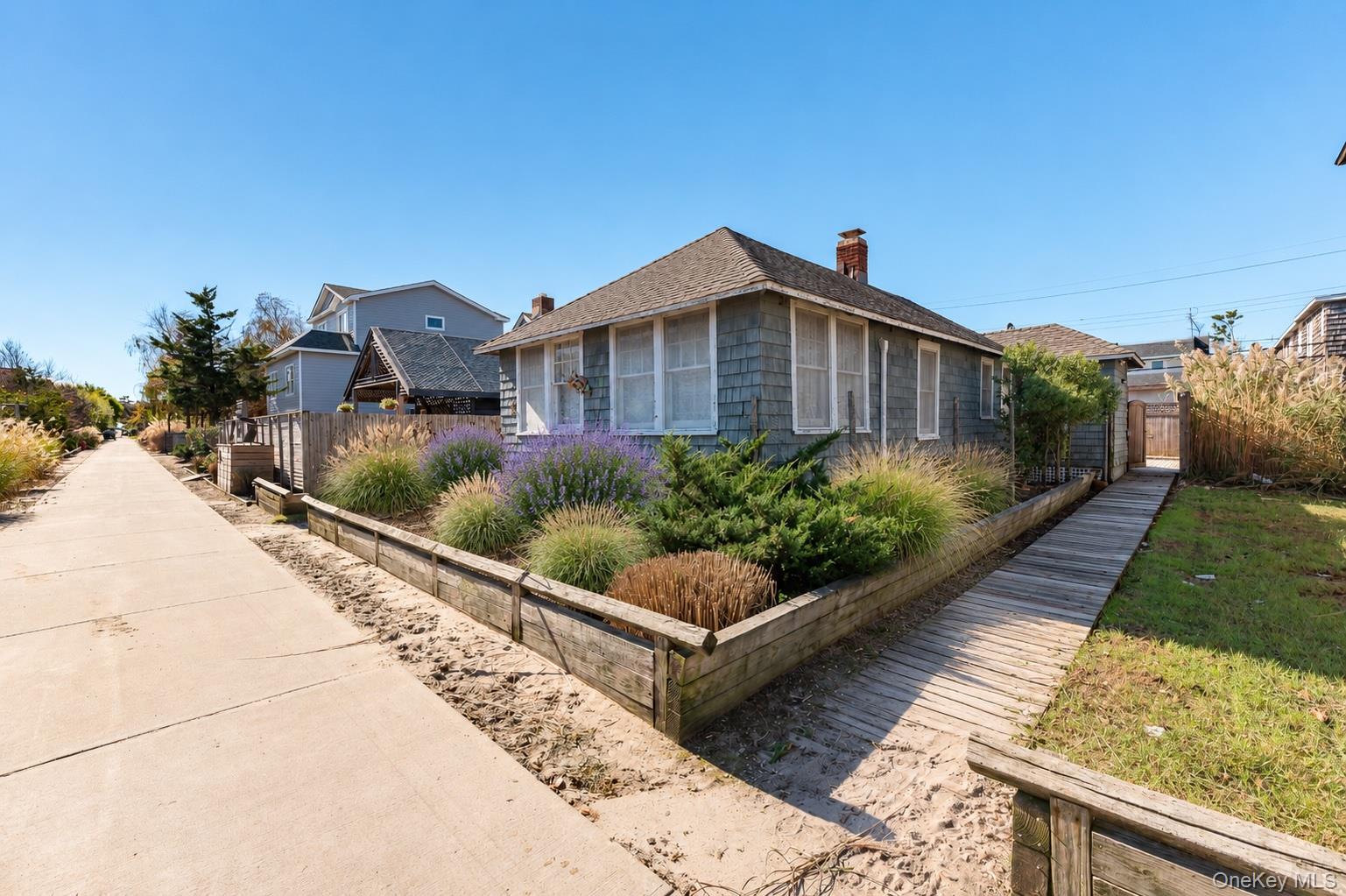 330 Dehnhoff Walk